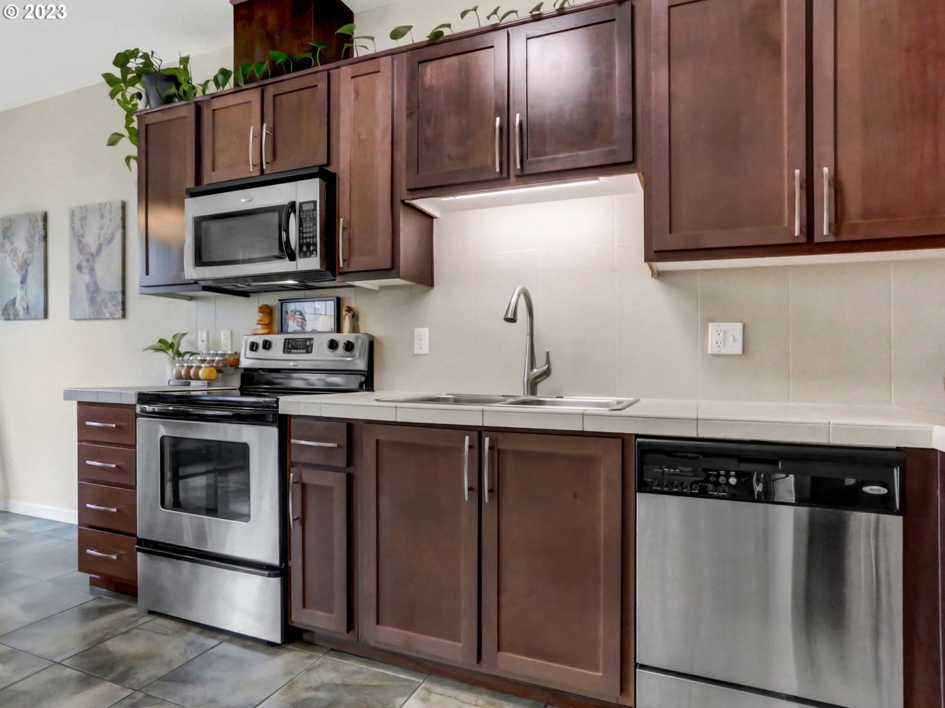 Photo #5: 23550720 Listing 
