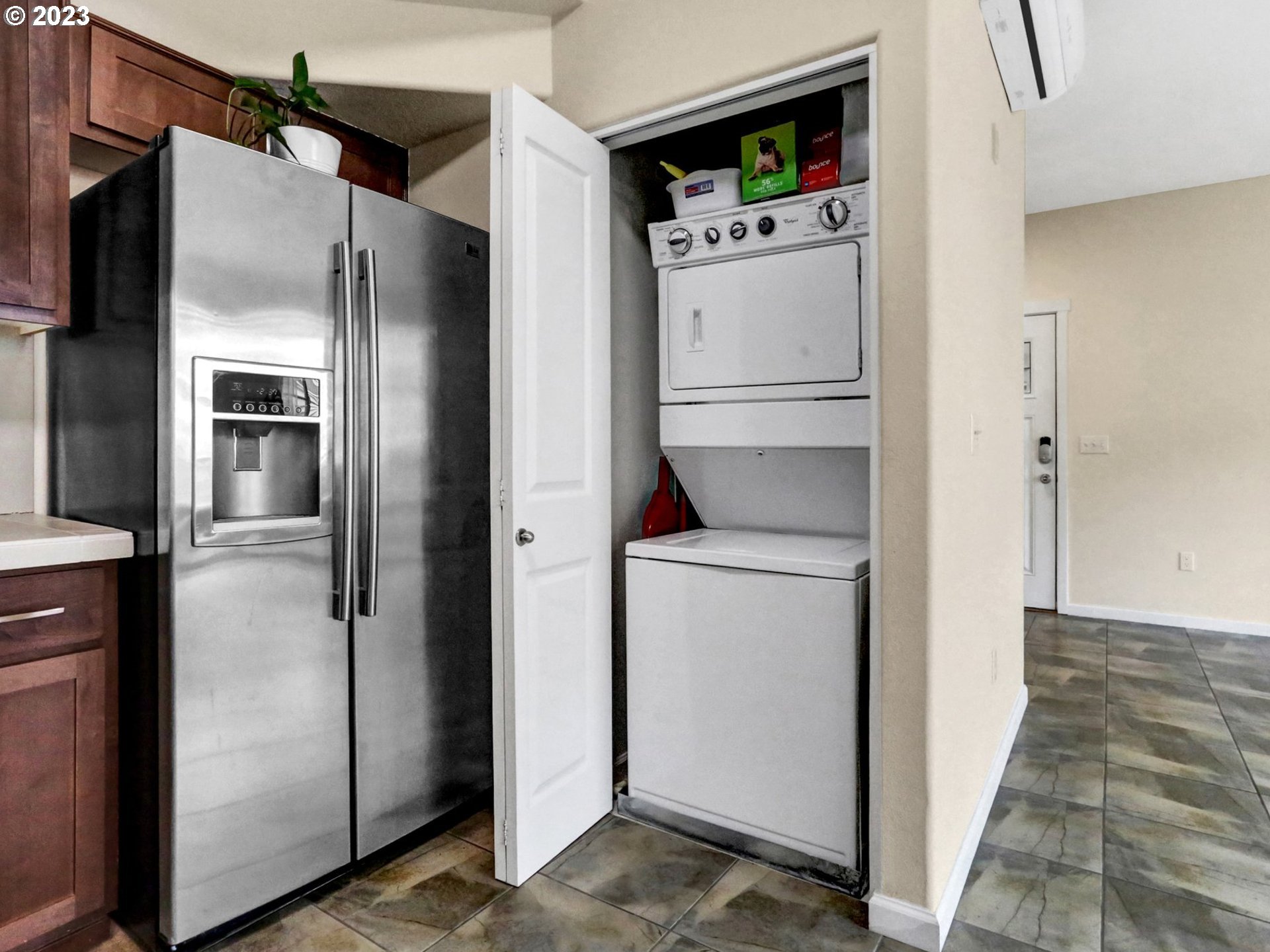 Photo #6: 23550720 Listing 