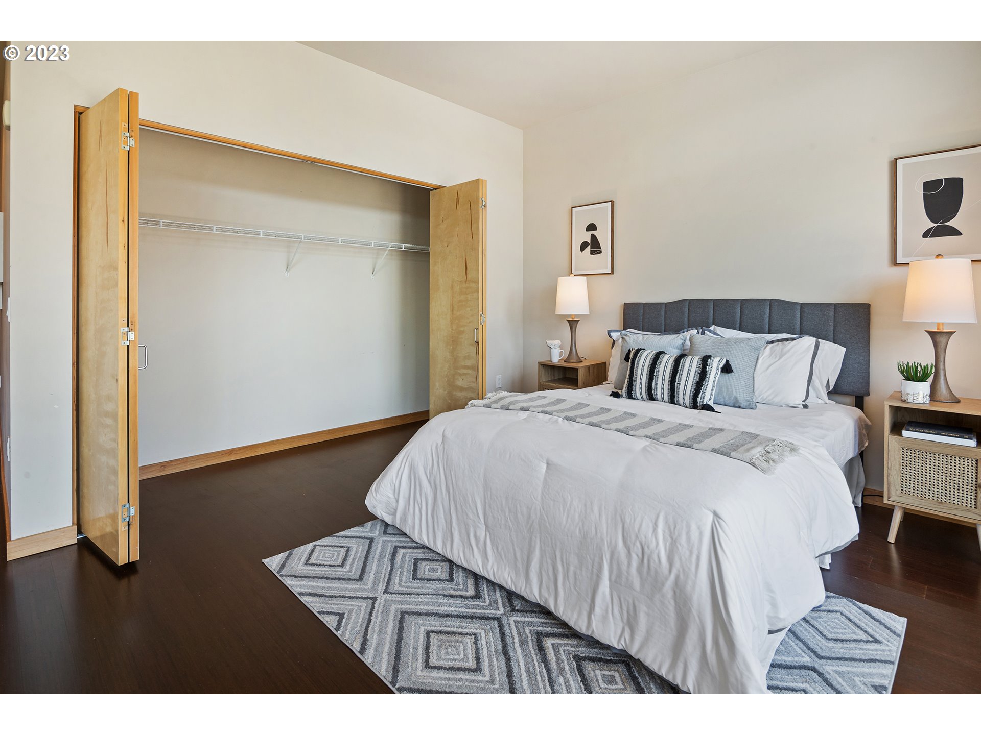 Photo #6: 23553440 Listing 