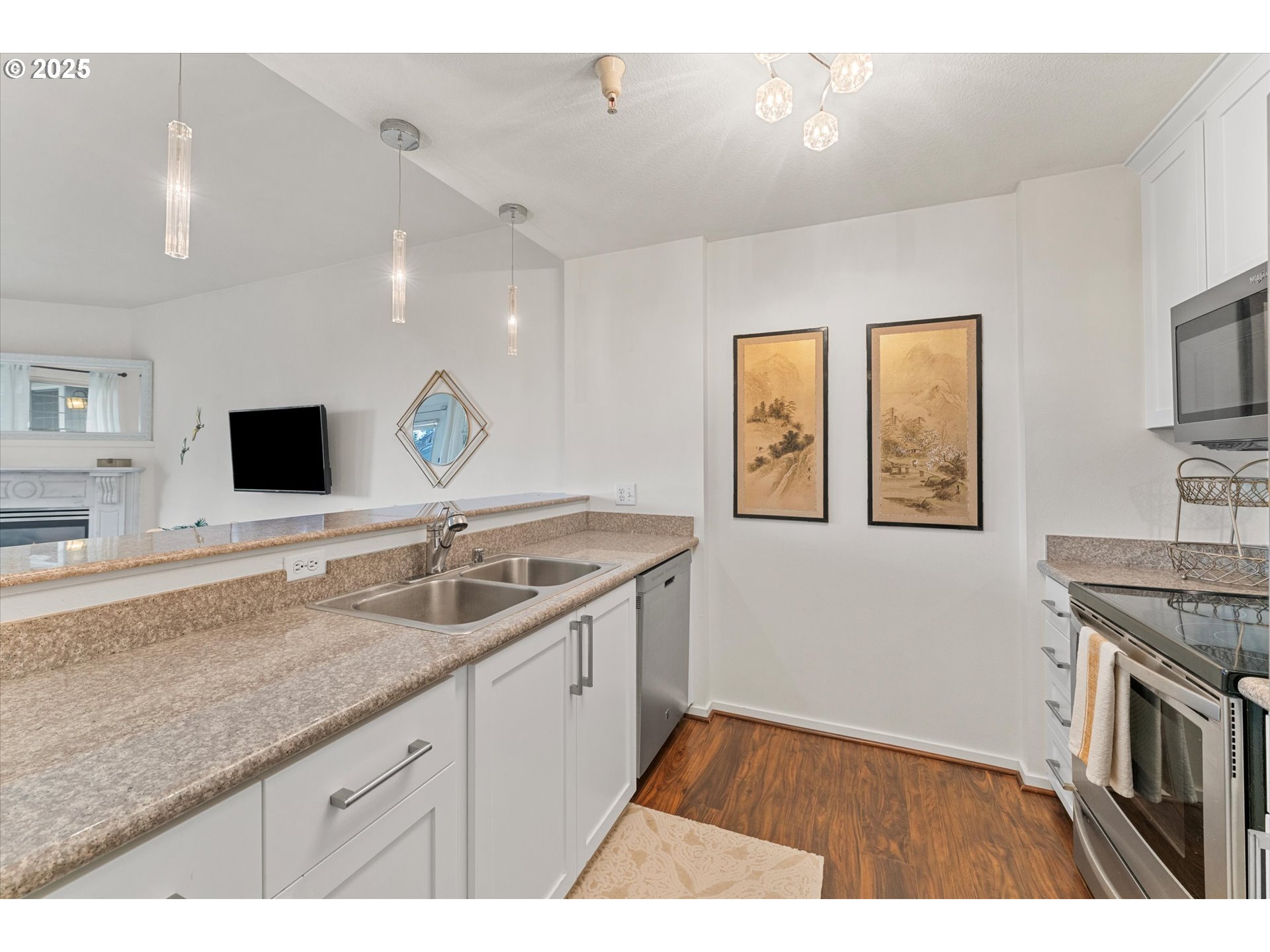 Photo #12: 235534930 Listing: Photo #12