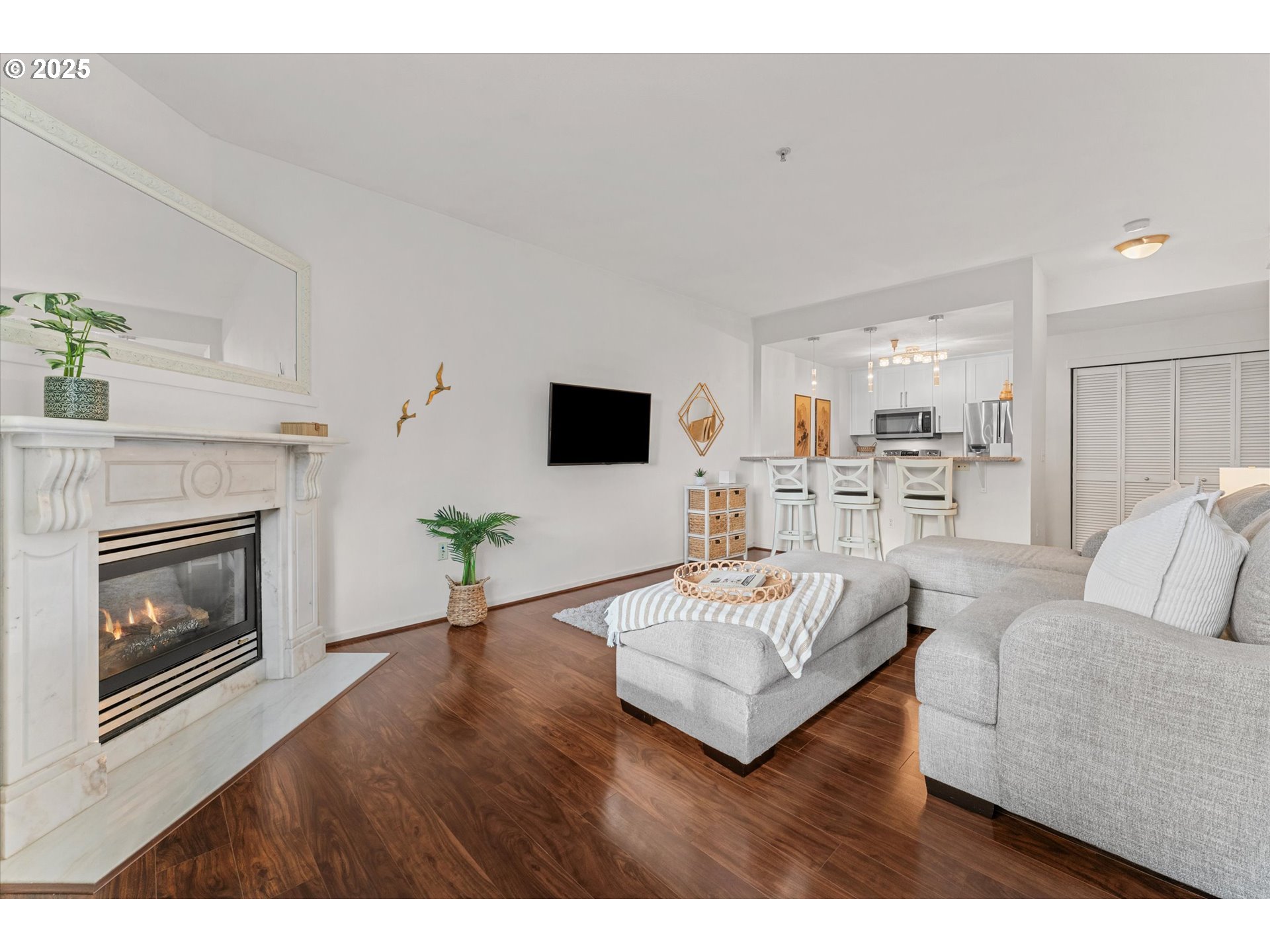 Photo #7: 235534930 Listing: Photo #7