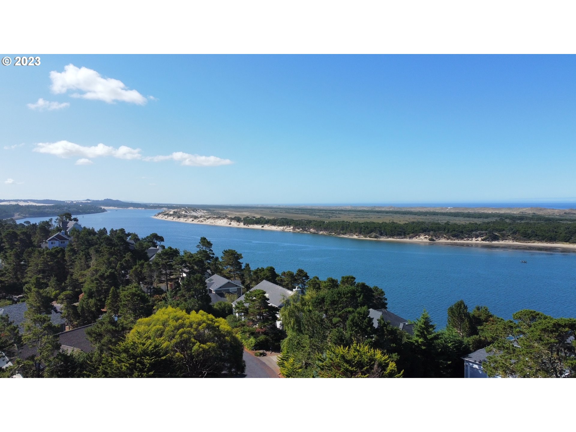 26 COAST GUARD RD, Florence, OR, 97439