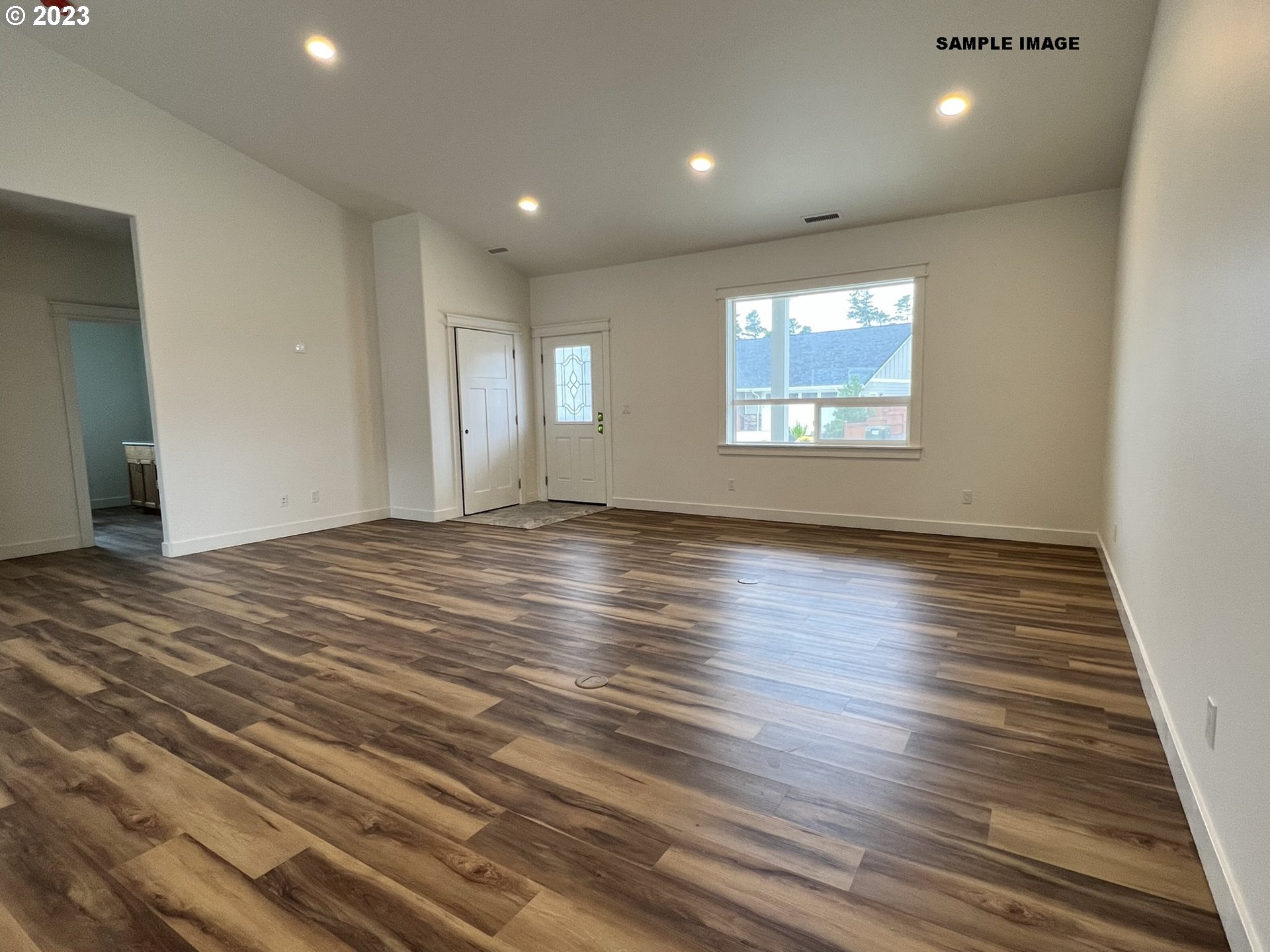 26 COAST GUARD RD, Florence, OR, 97439