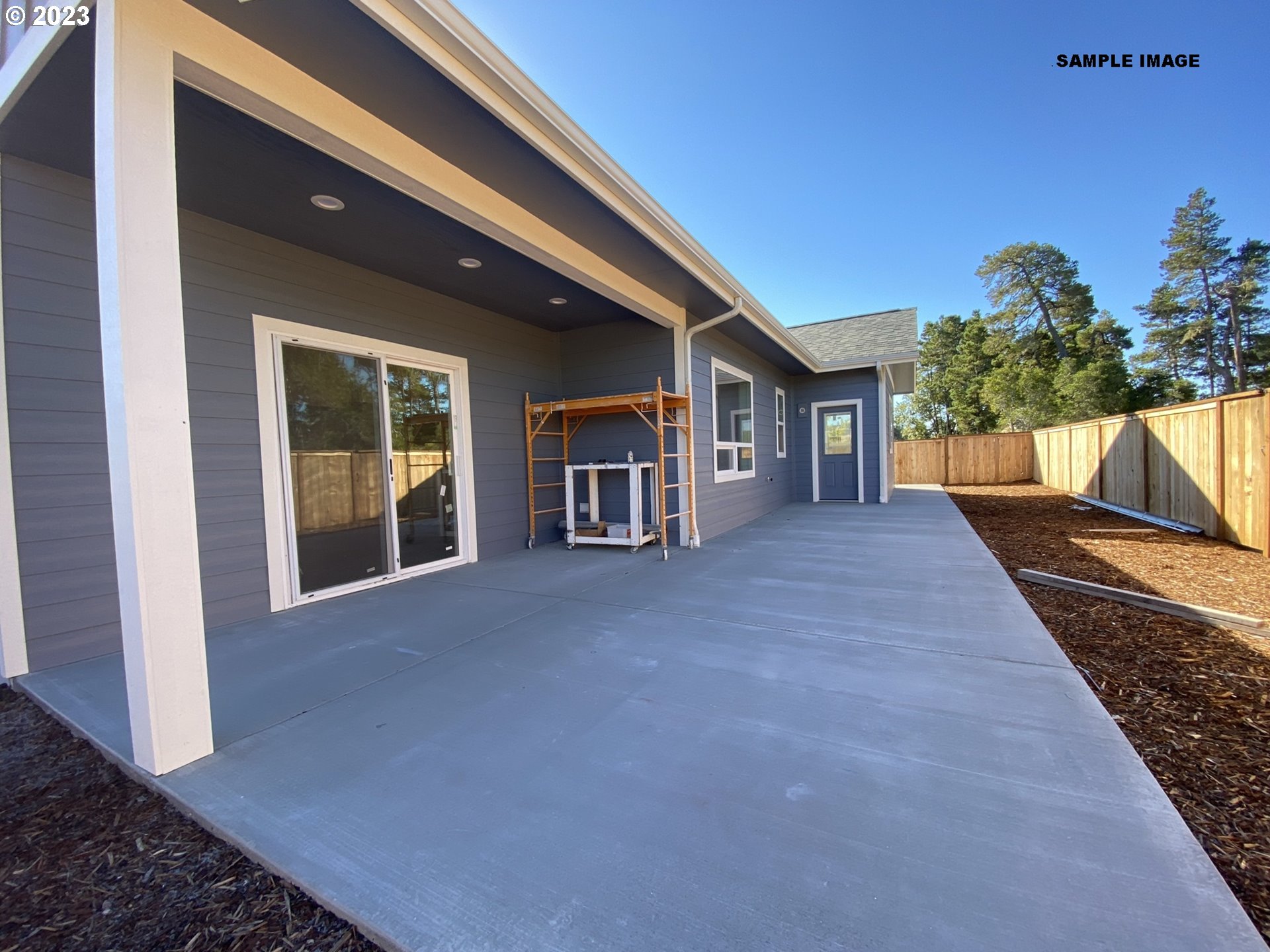 26 COAST GUARD RD, Florence, OR, 97439