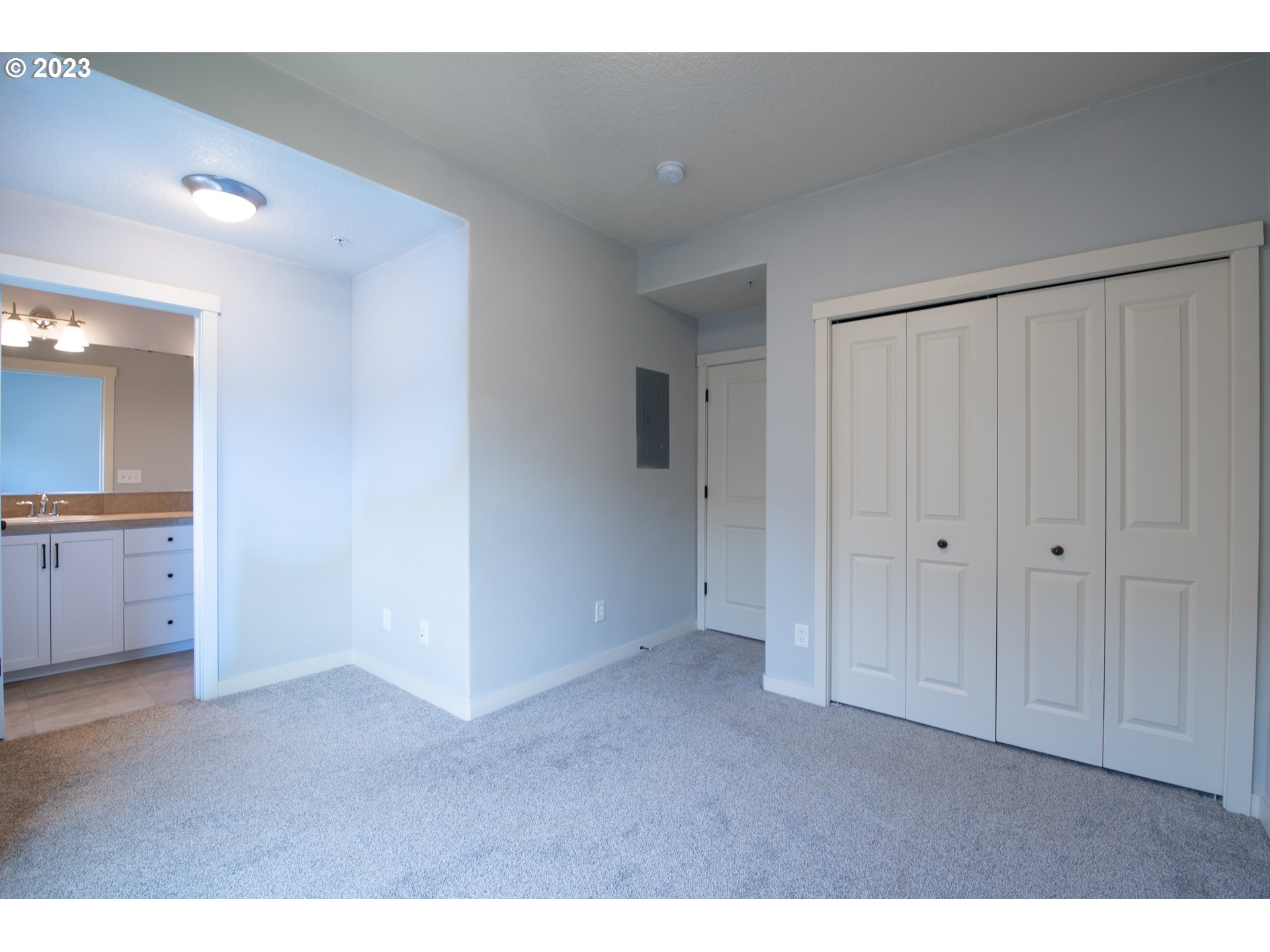 Photo #4: 23561187 Listing 