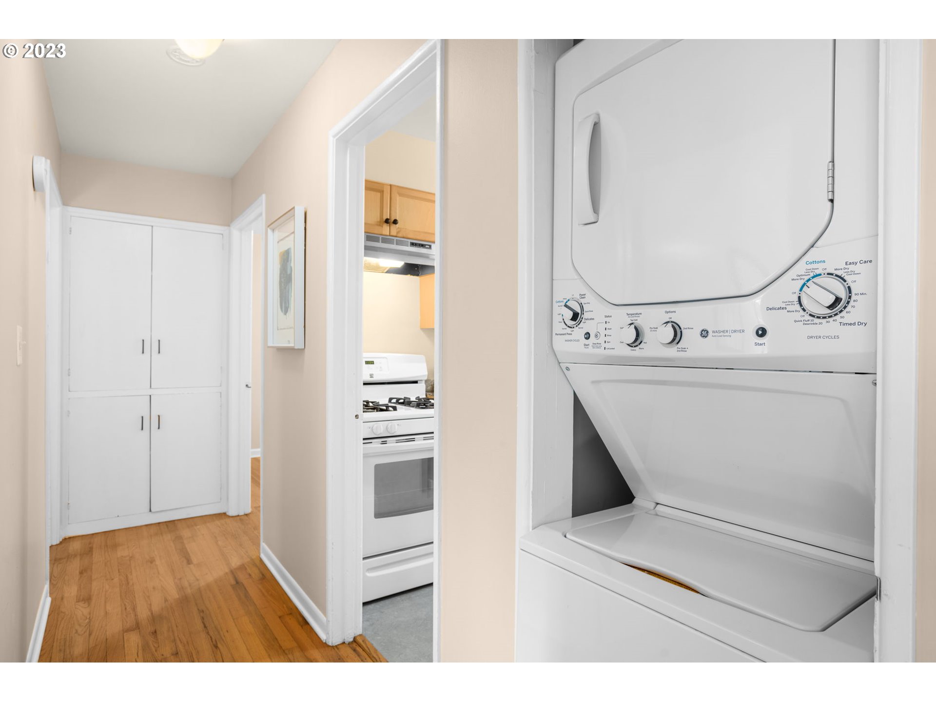 Photo #3: 23564390 Listing 