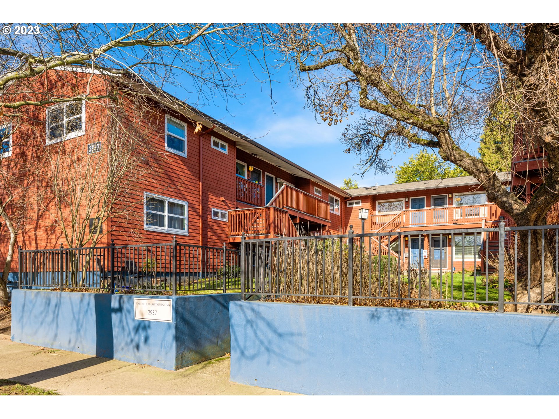 Photo #6: 23564390 Listing 