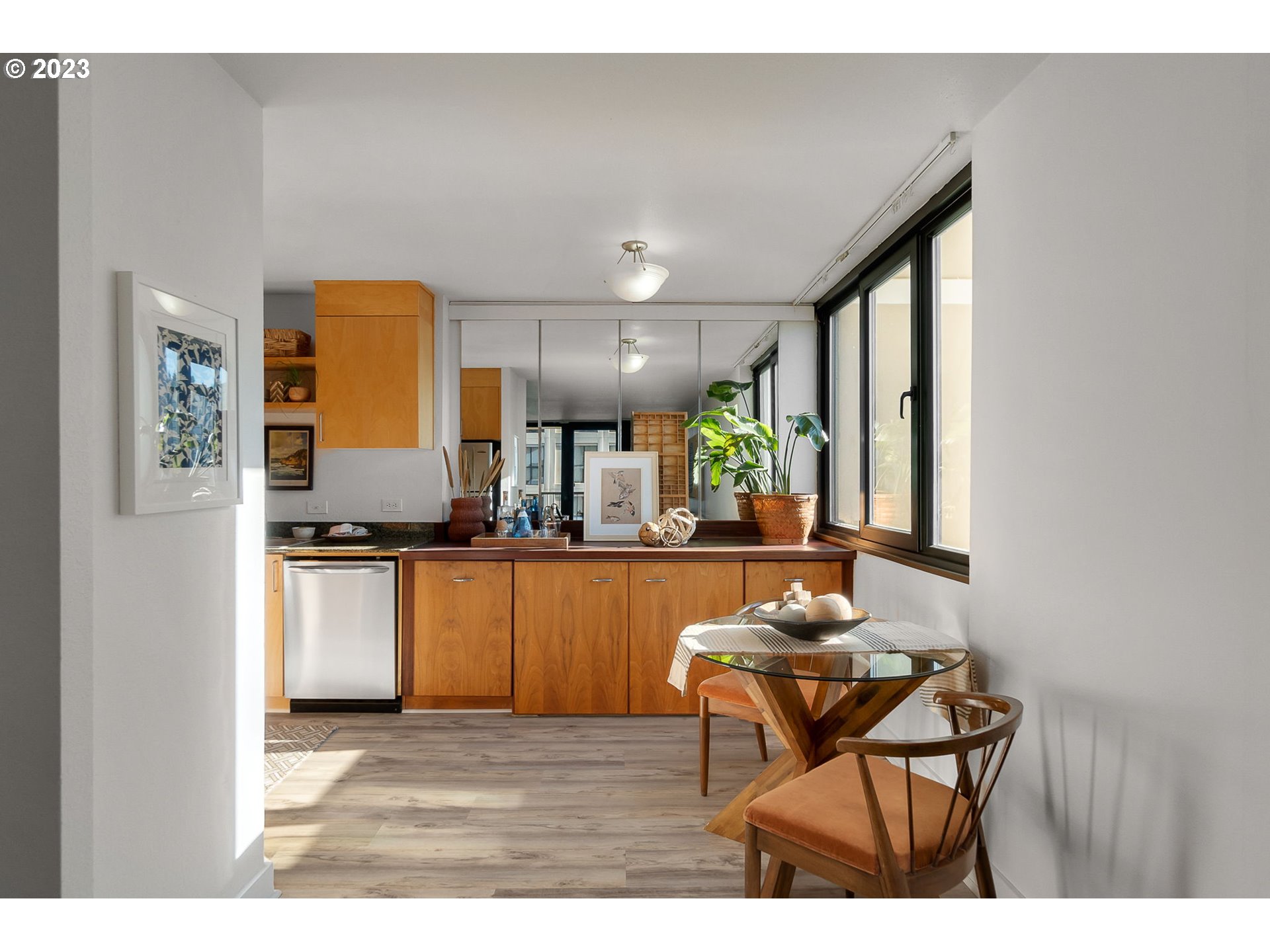 Photo #5: 23565746 Listing 