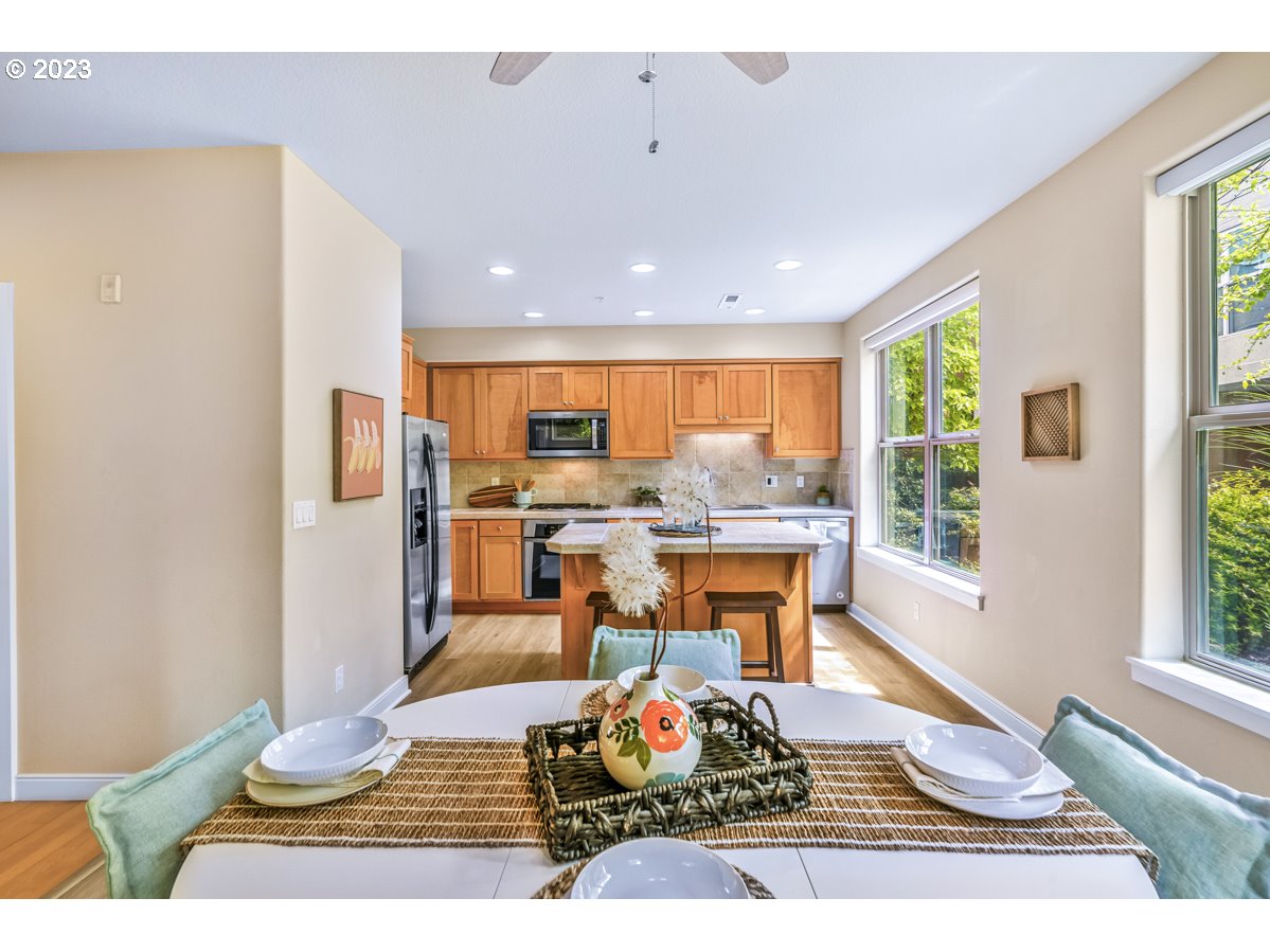 Photo #4: 23573942 Listing 