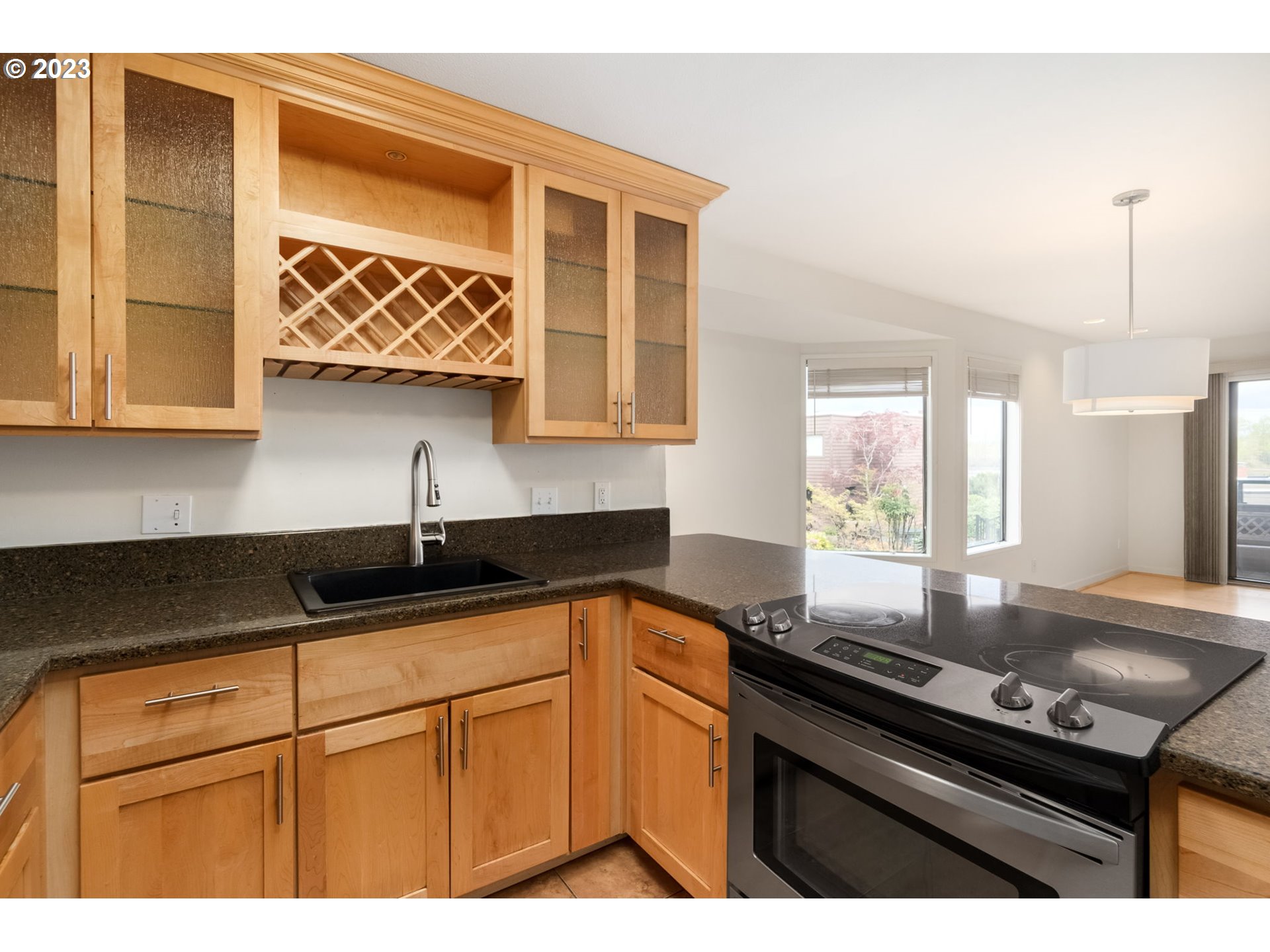 Photo #3: 23576648 Listing 