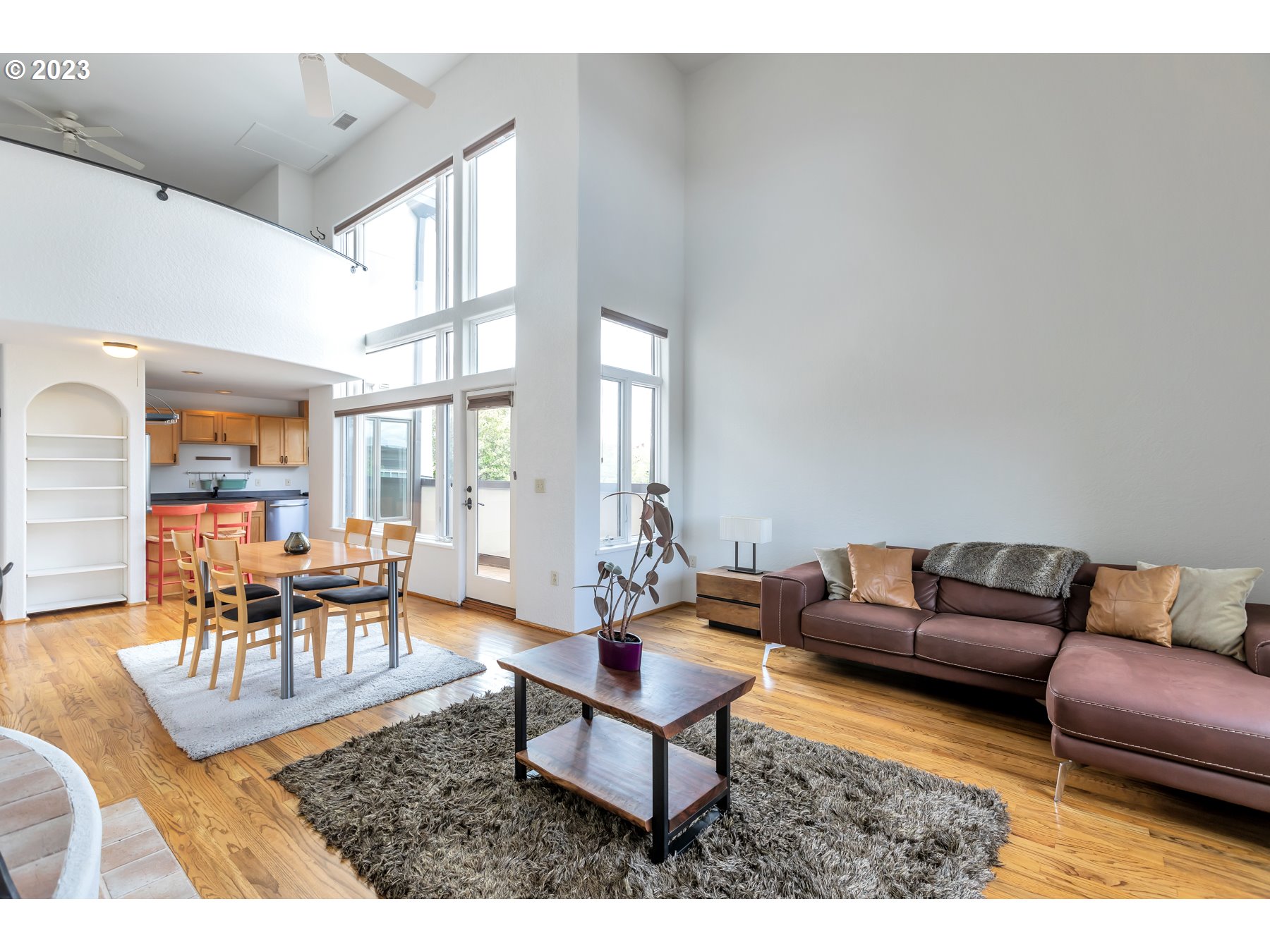 Photo #6: 23584891 Listing 