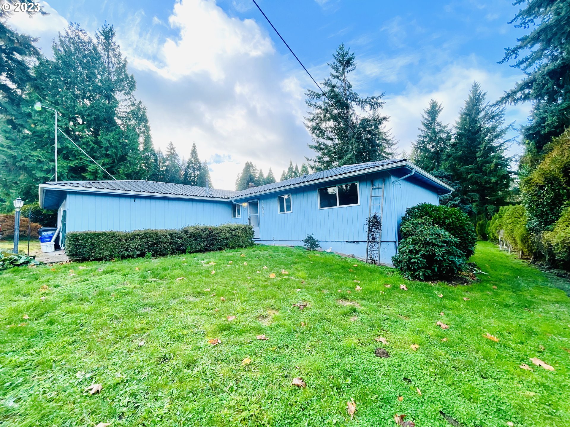 17641 S HOLLY LN, Oregon City, OR 
