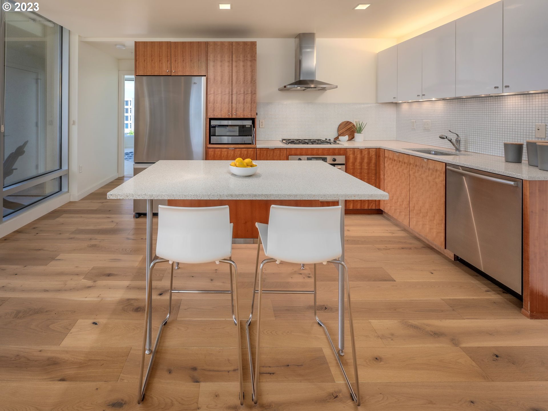 Photo #4: 23589213 Listing 