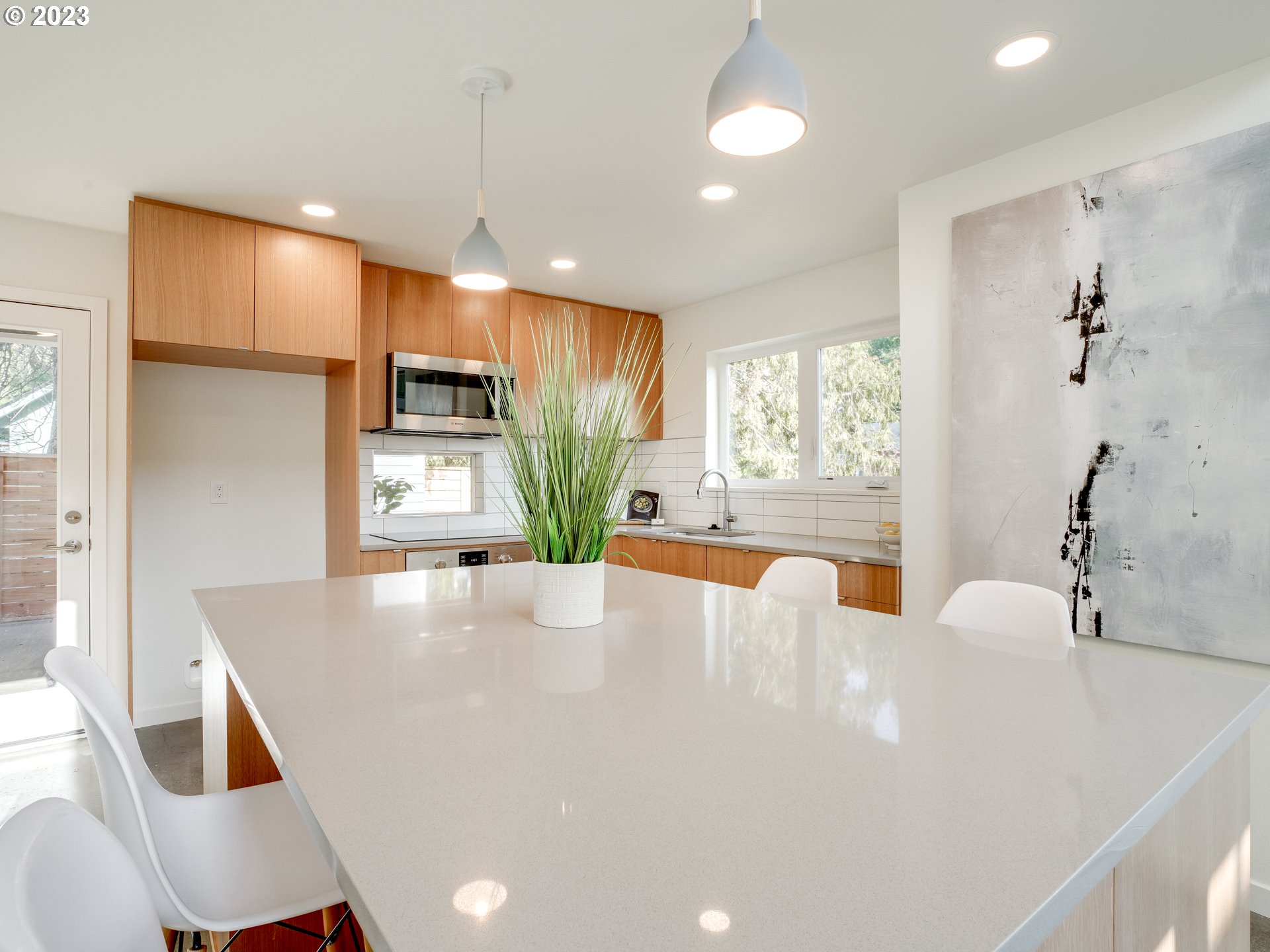 Photo #4: 23590516 Listing 