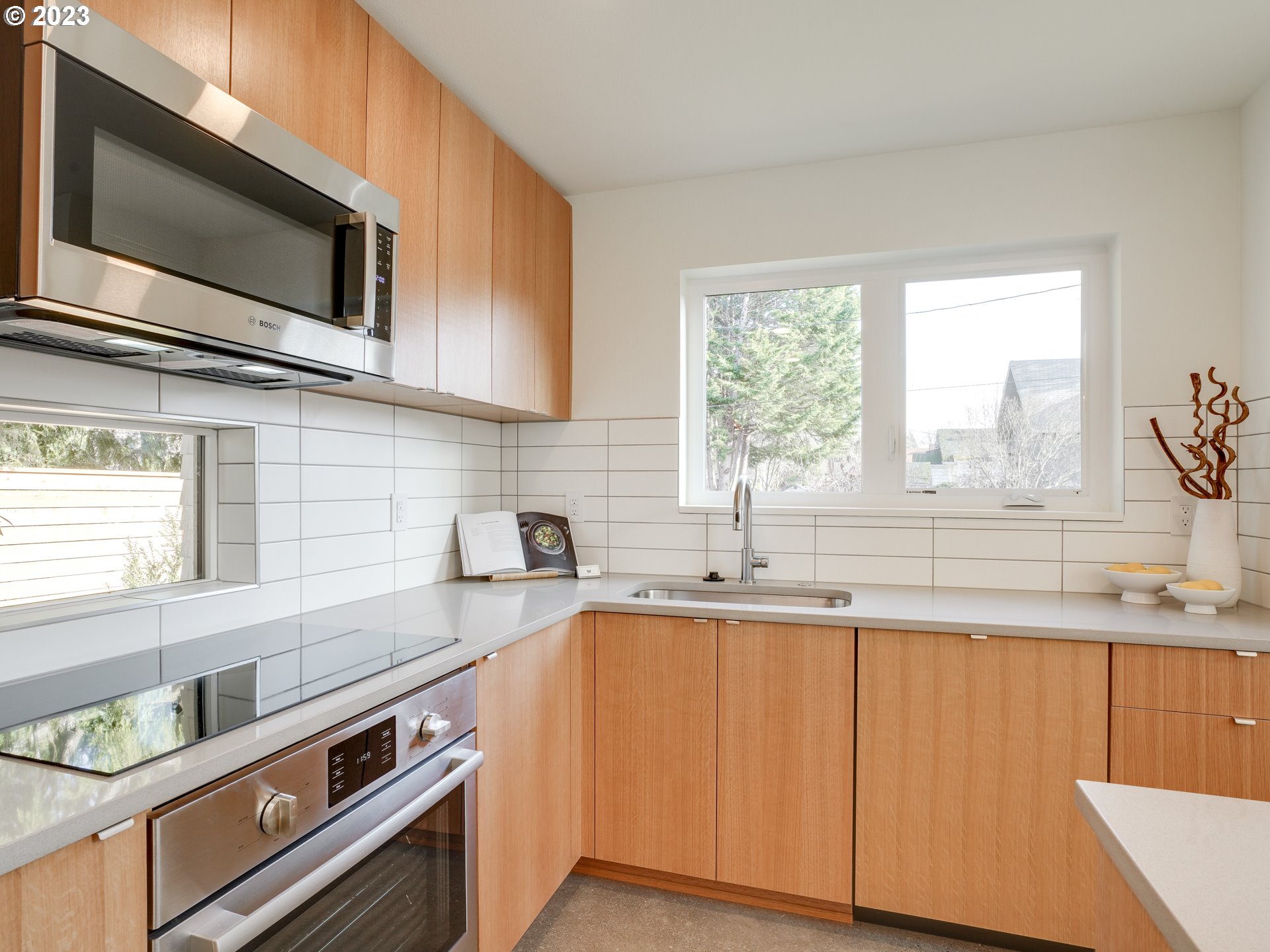 Photo #3: 23590516 Listing 