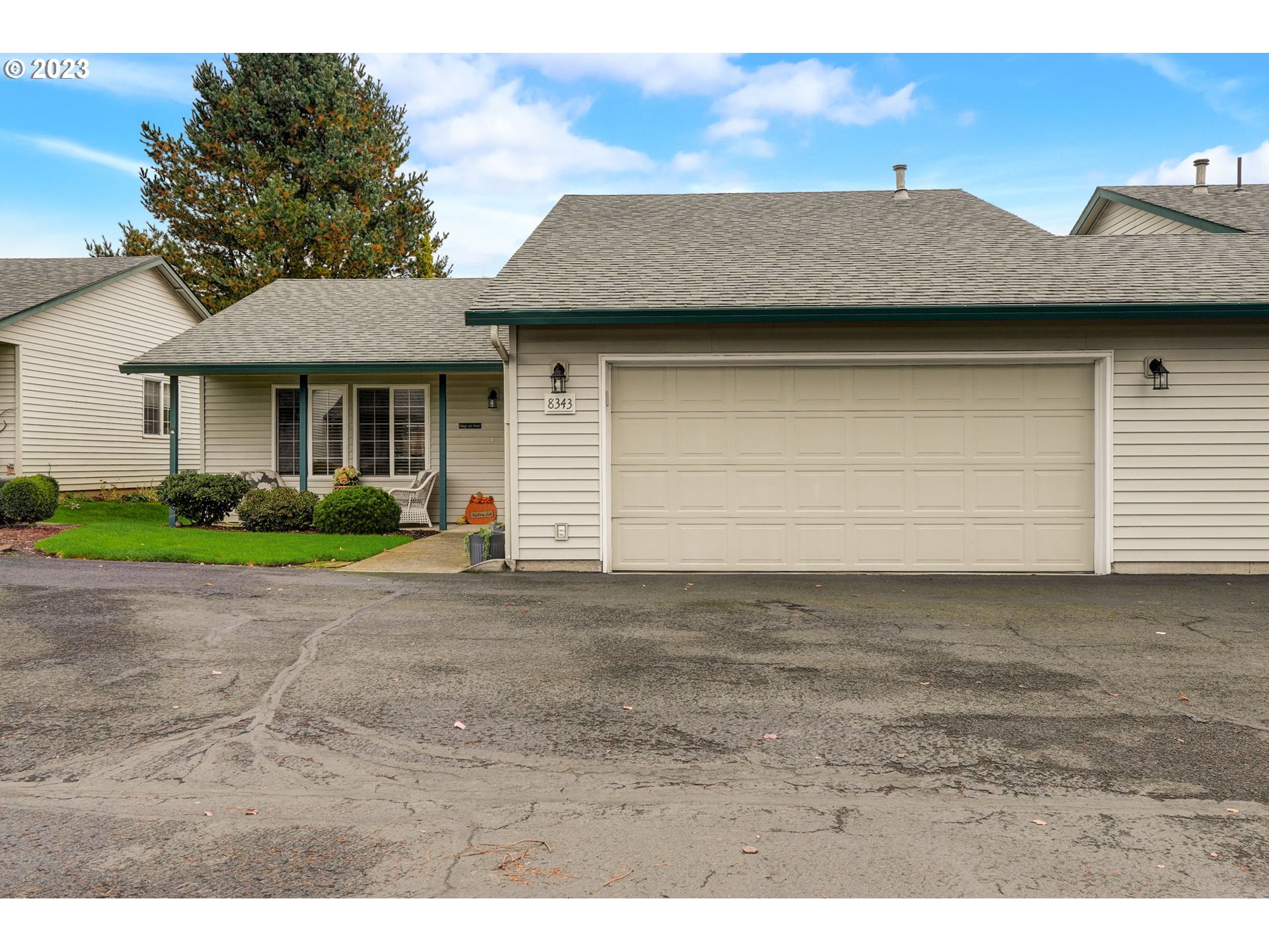 Photo #2: 23594025 Listing 