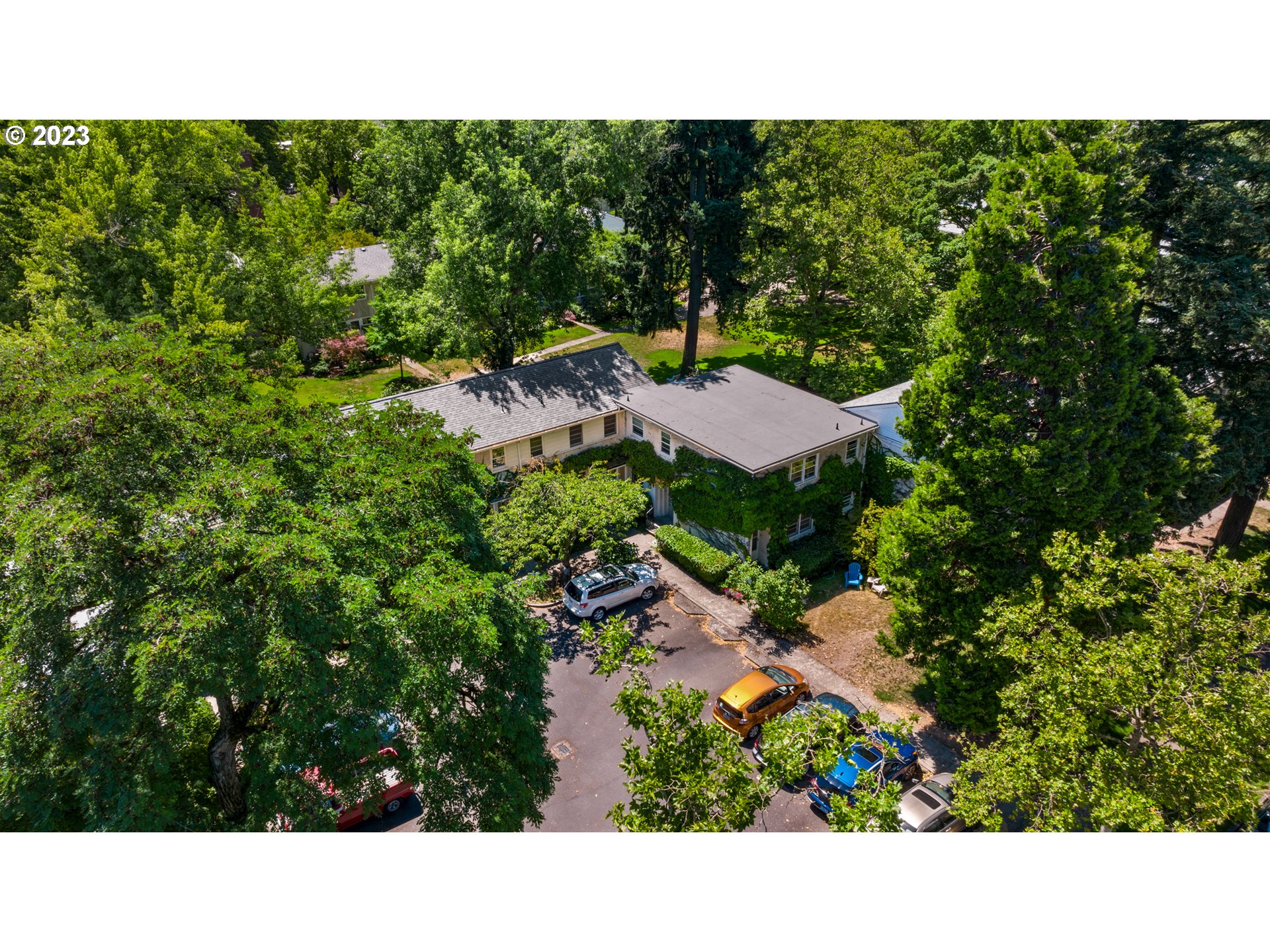 Photo #3: 23596342 Listing 