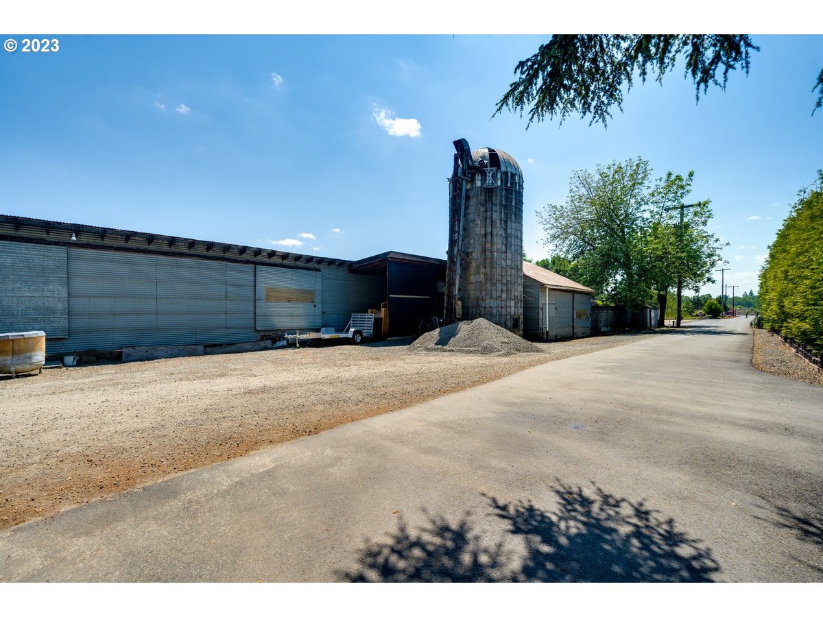 3100 N LONE OAK RD, Mc Minnville, OR, 97128