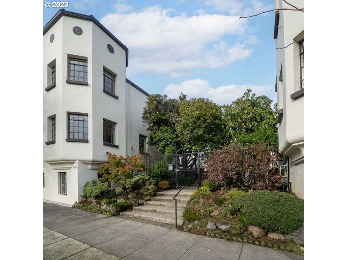 Condos, Lofts and Townhomes for Sale in Portland Townhomes 