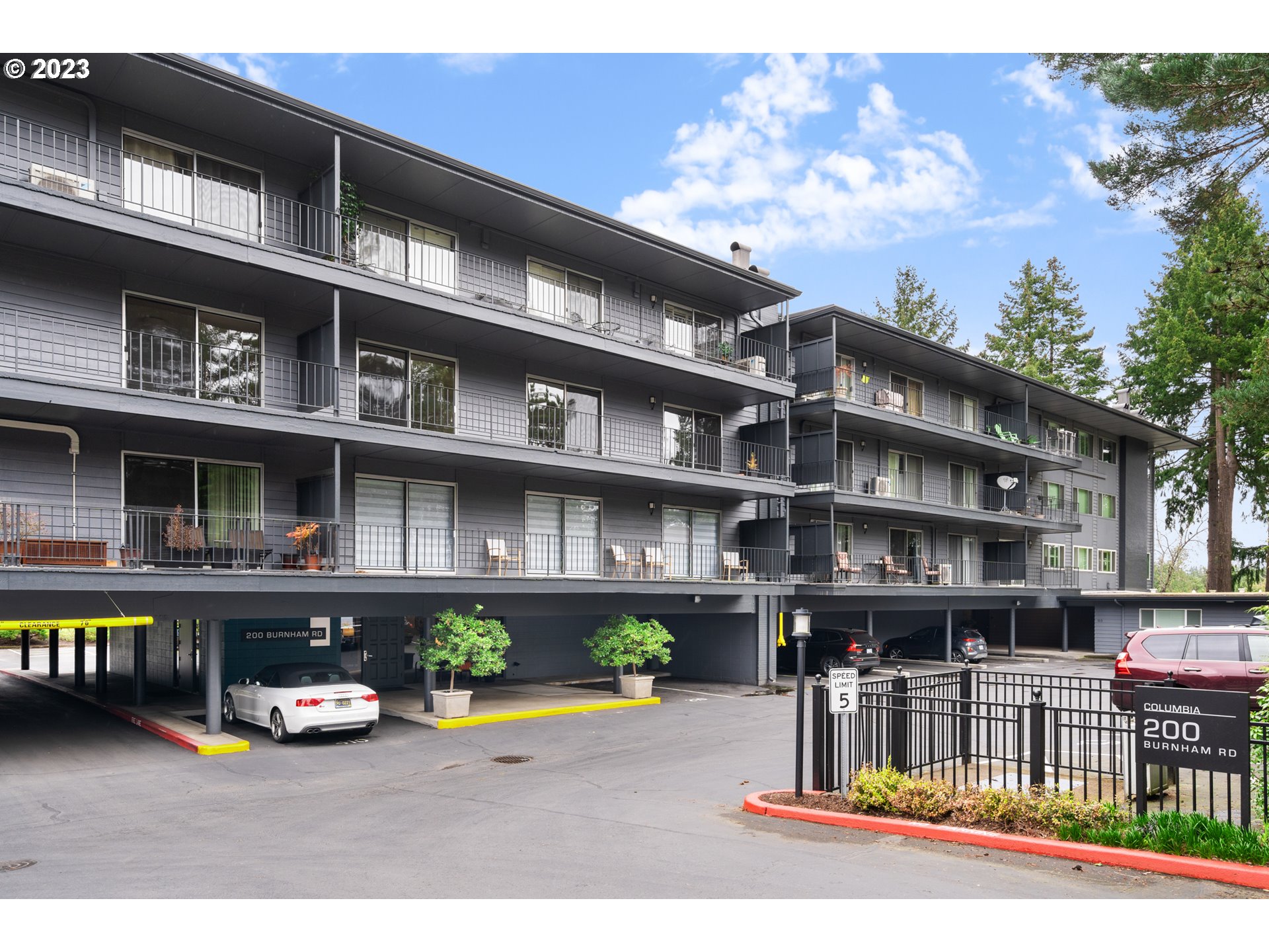 200 BURNHAM RD Unit 306, Lake Oswego OR 97034