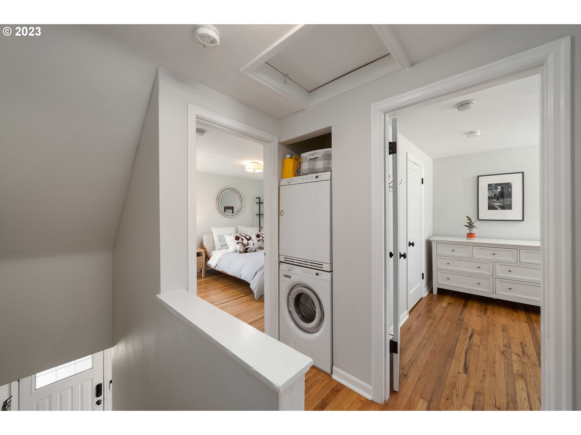Photo #5: 23602179 Listing 