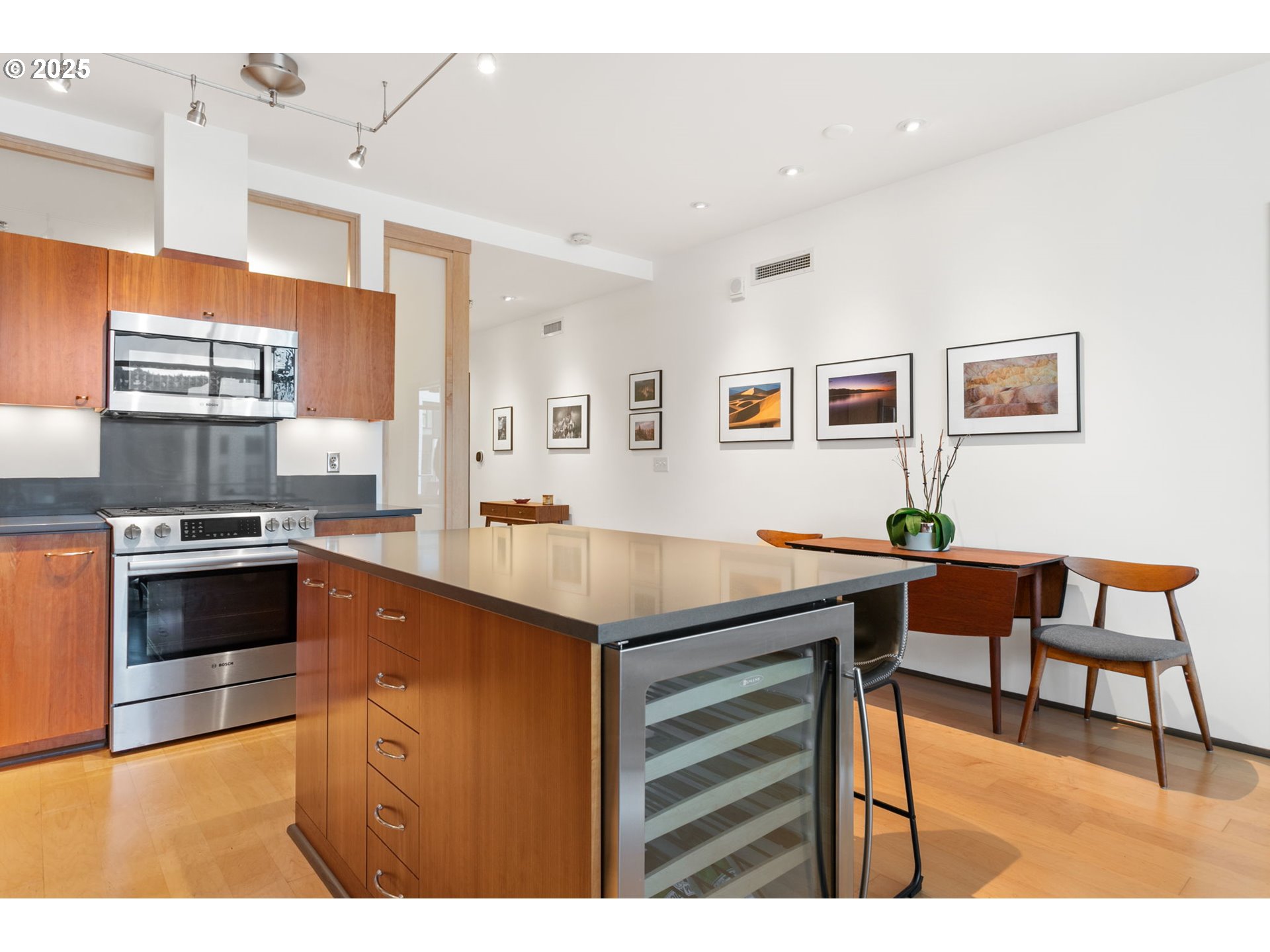 Photo #13: 236032734 Listing: Photo #13