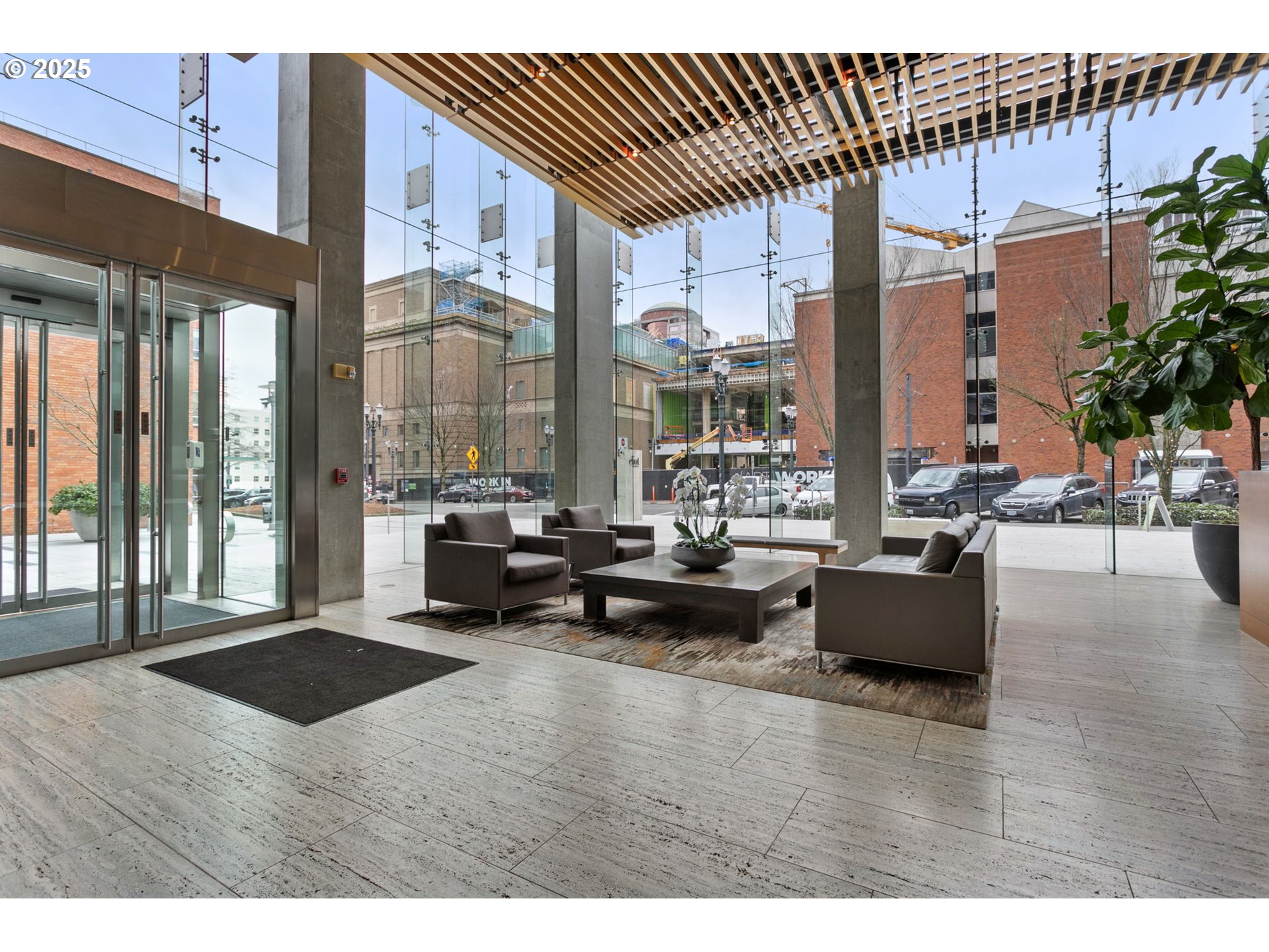 Photo #6: 236032734 Listing: Photo #6