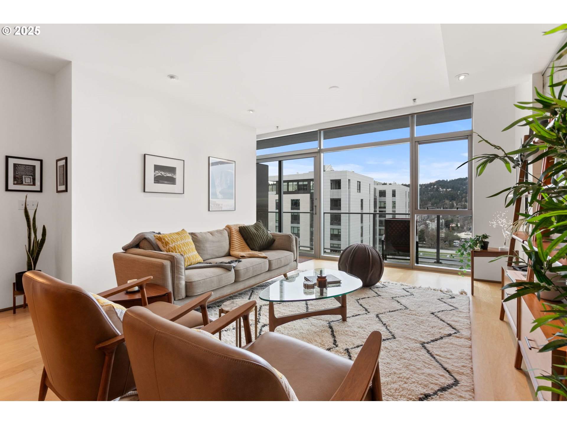 Photo #8: 236032734 Listing: Photo #8