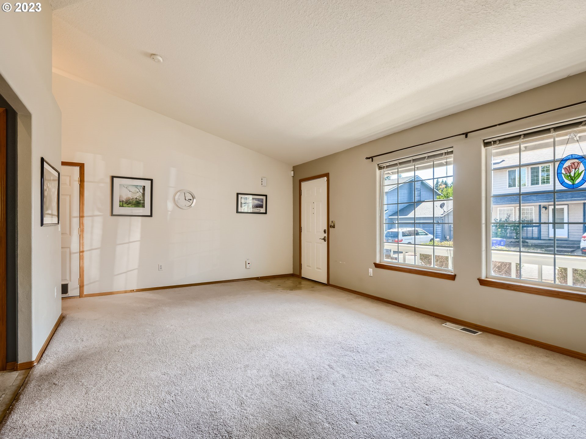Photo #4: 23609402 Listing 