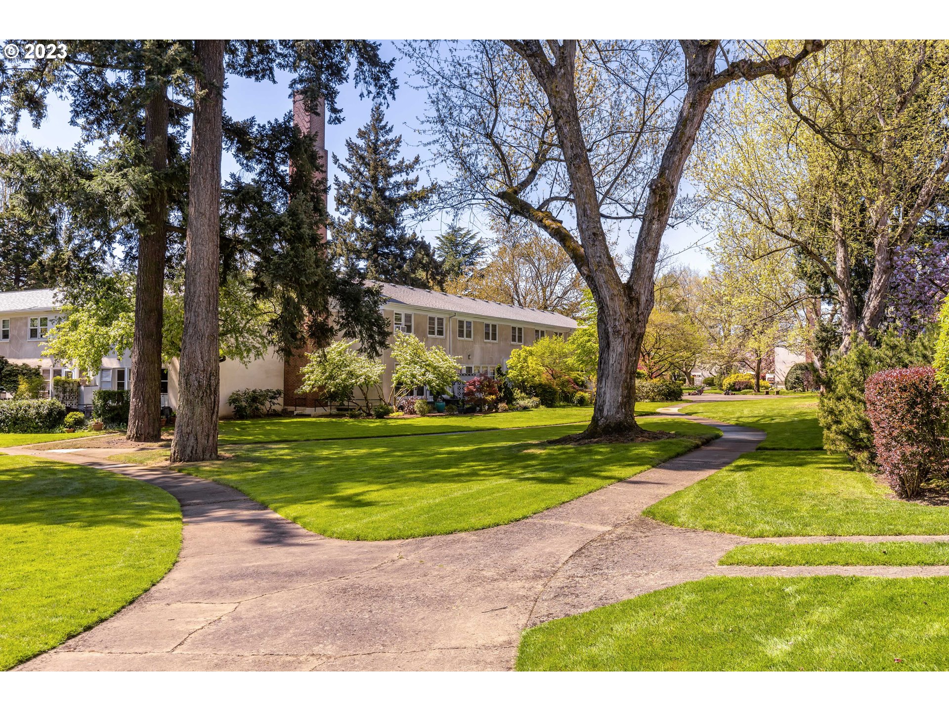 Photo #5: 23610339 Listing 