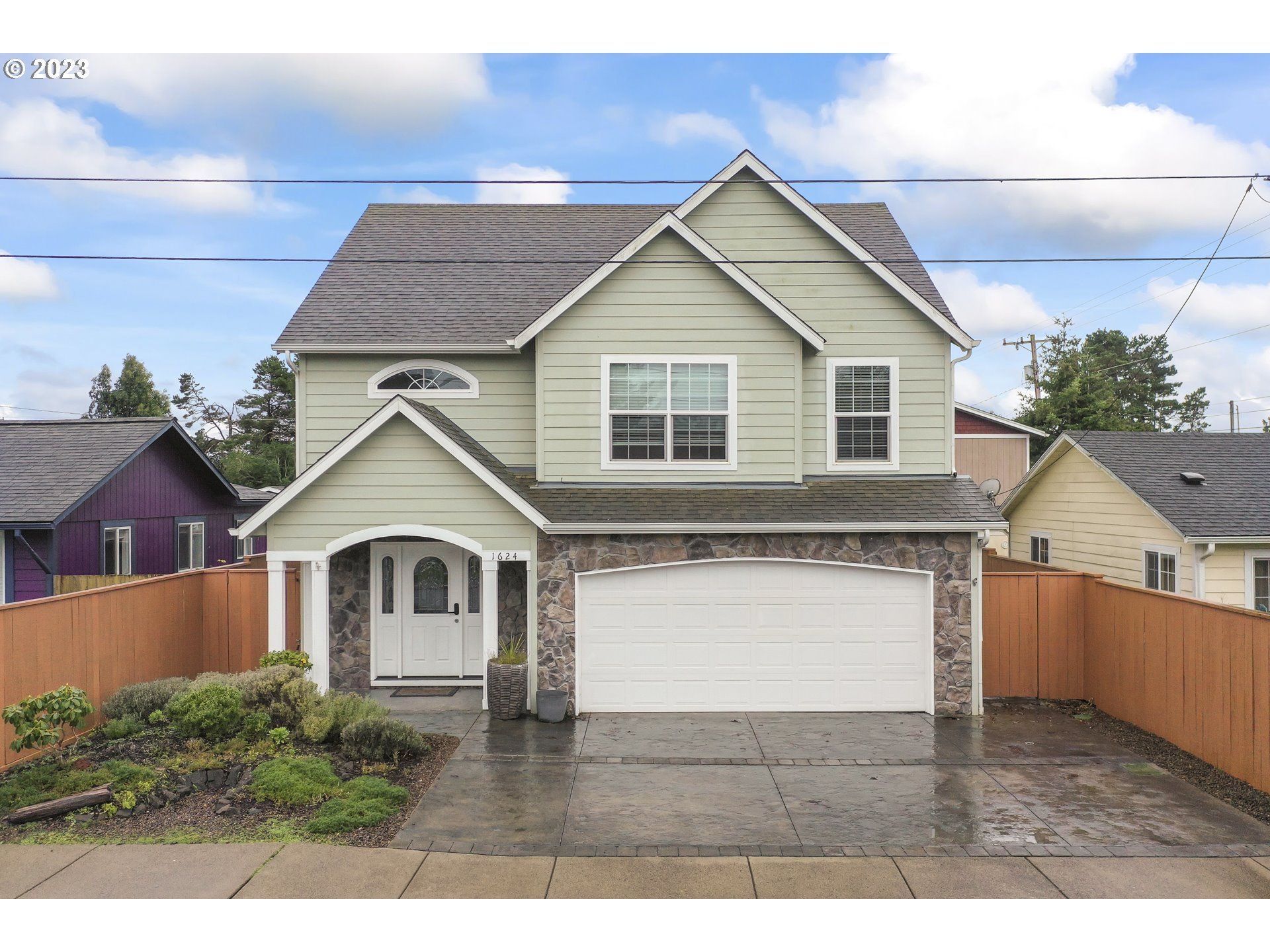 1624 36TH ST, Florence, OR 97439
