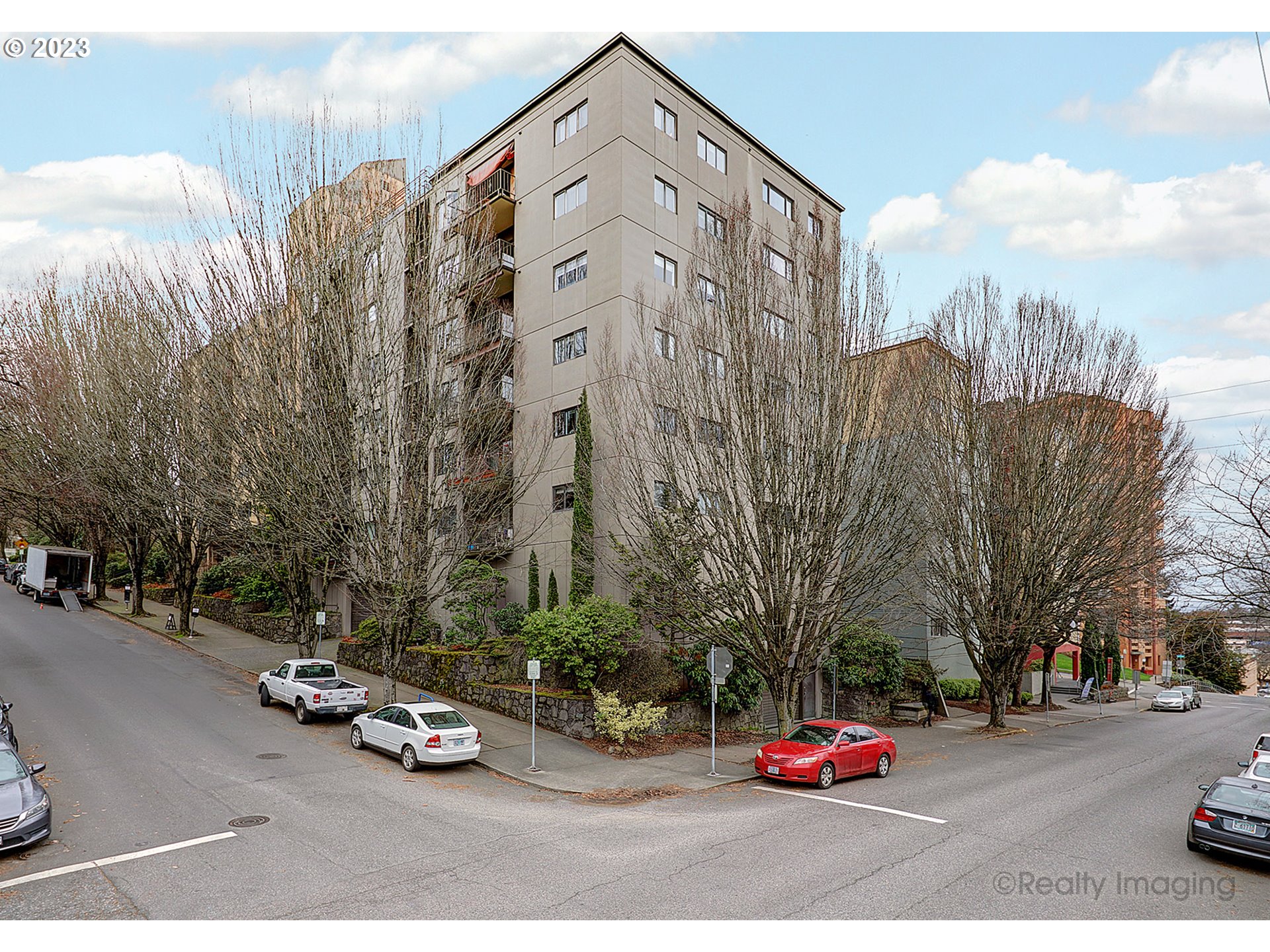 Photo #3: 23612422 Listing 