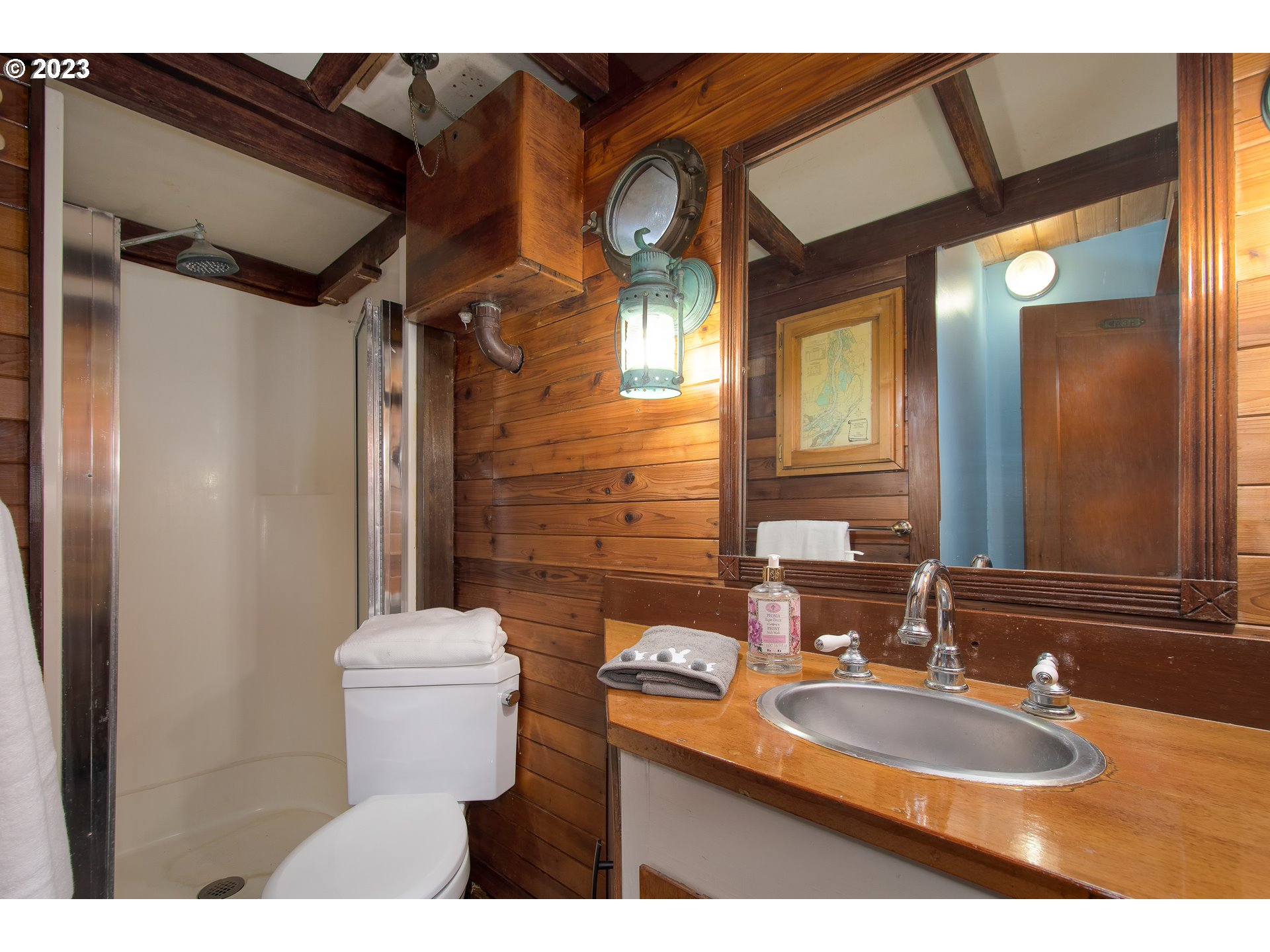 Floating Homes for Sale in Portland Oregon, Houseboats, Moorages, and