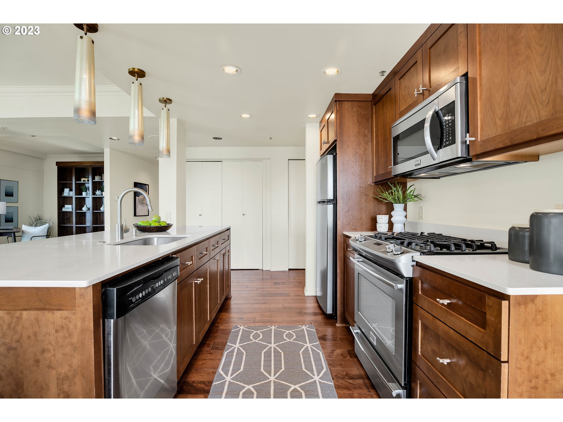Photo #3: 23622626 Listing 