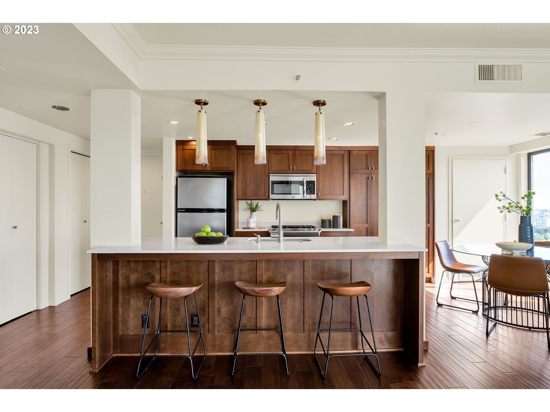 Photo #2: 23622626 Listing 