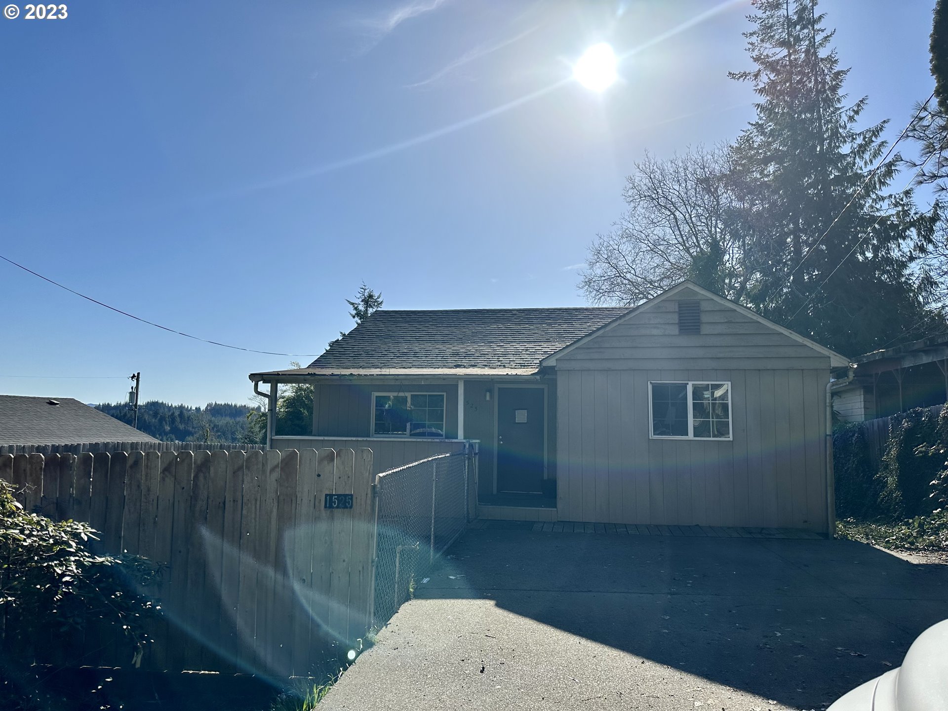 1525 CALIFORNIA AVE, Coos Bay, OR 97420