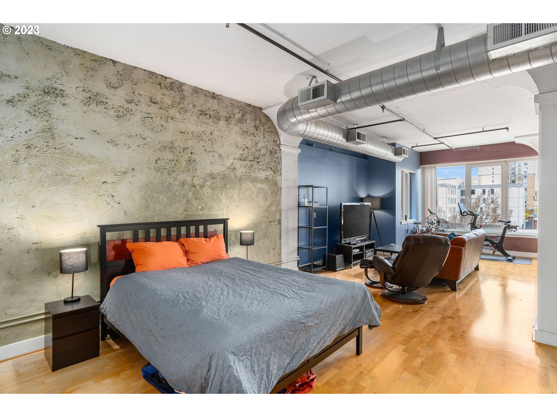 Photo #2: 23624291 Listing 