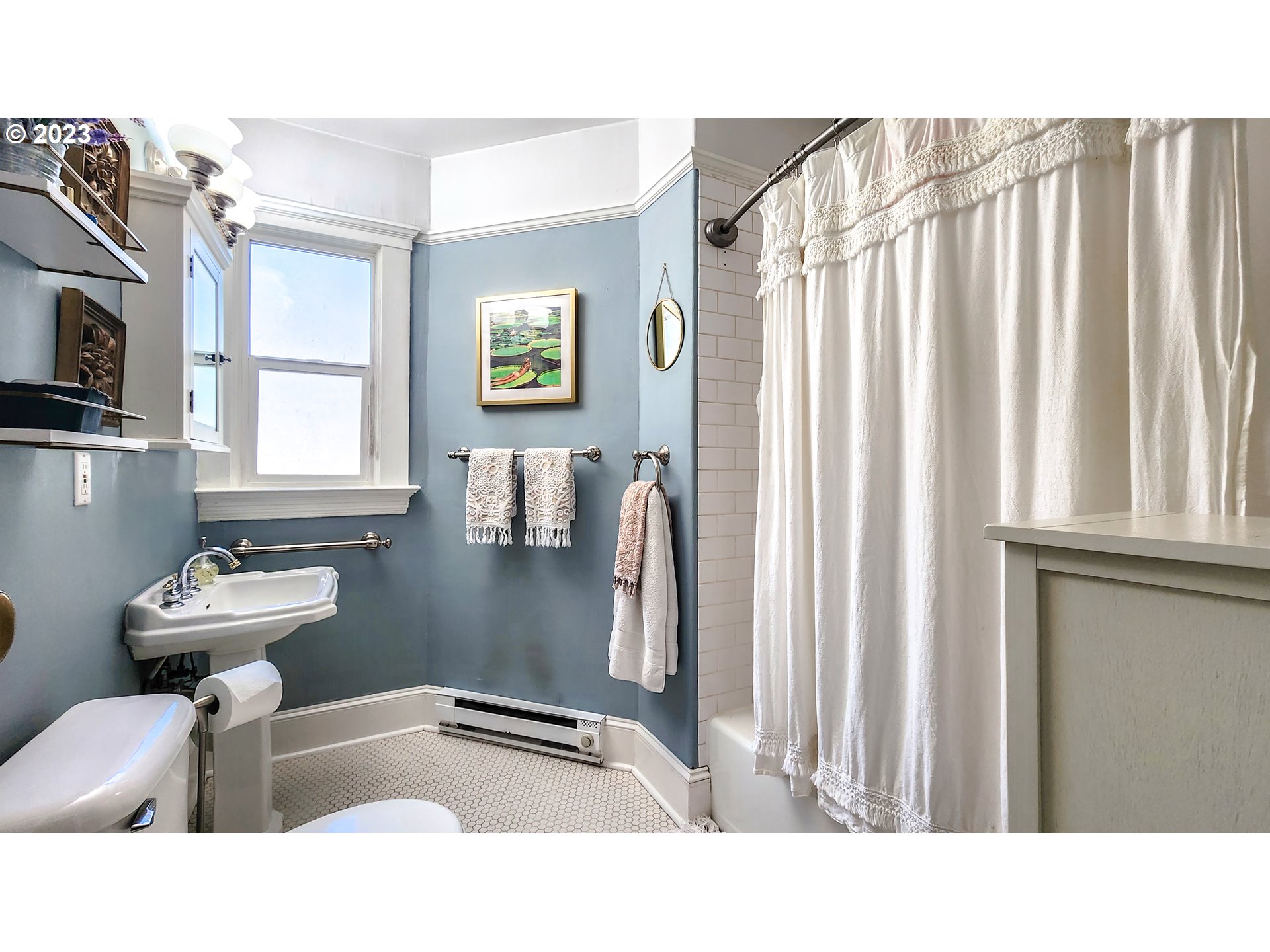 Photo #6: 23625329 Listing 