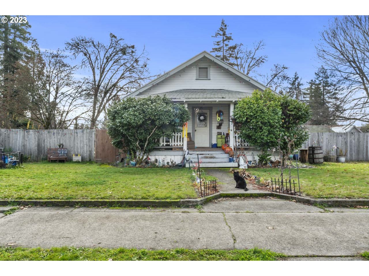 423 SW J ST, Grants Pass, OR 