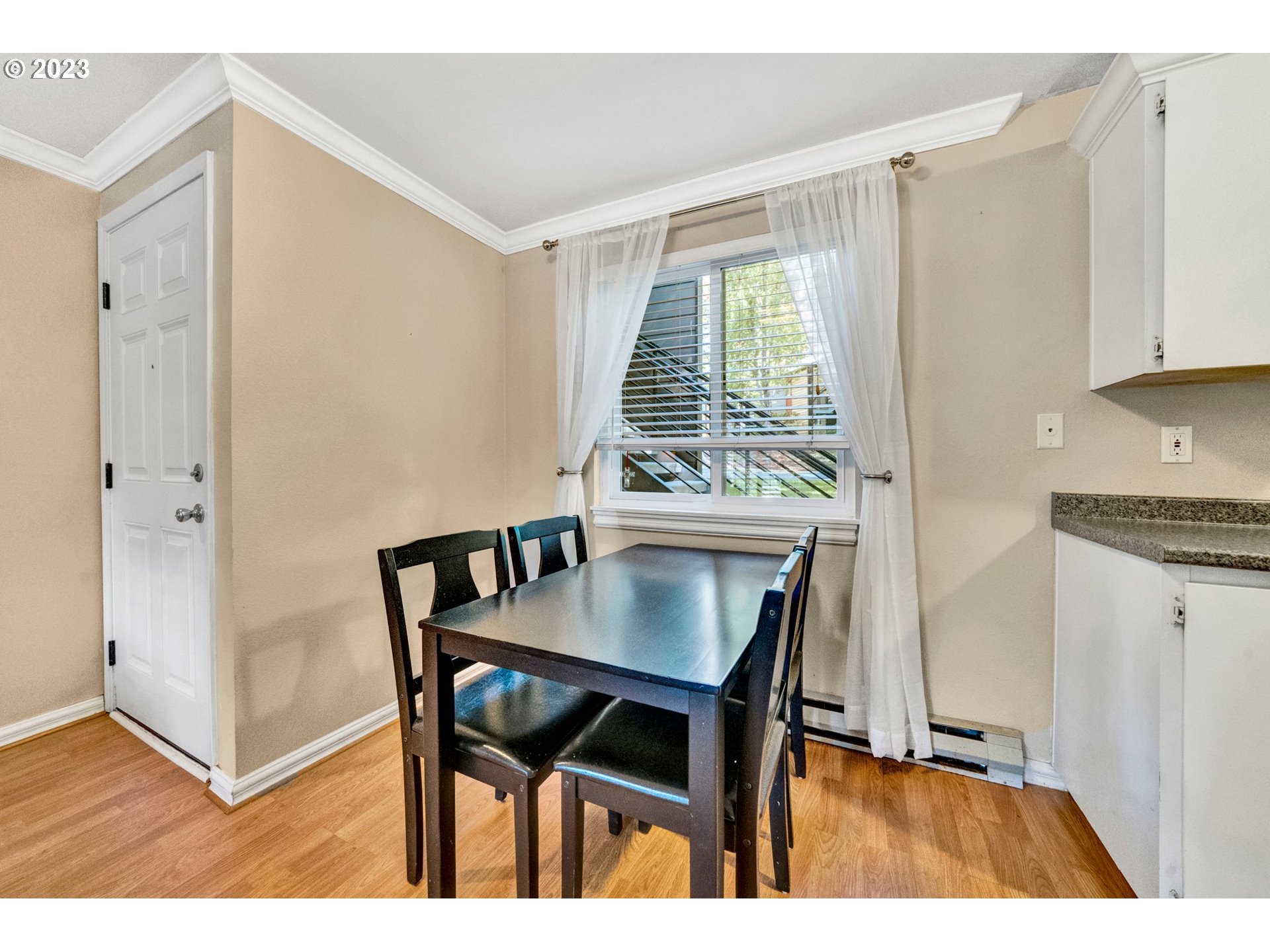 Photo #5: 23629542 Listing 