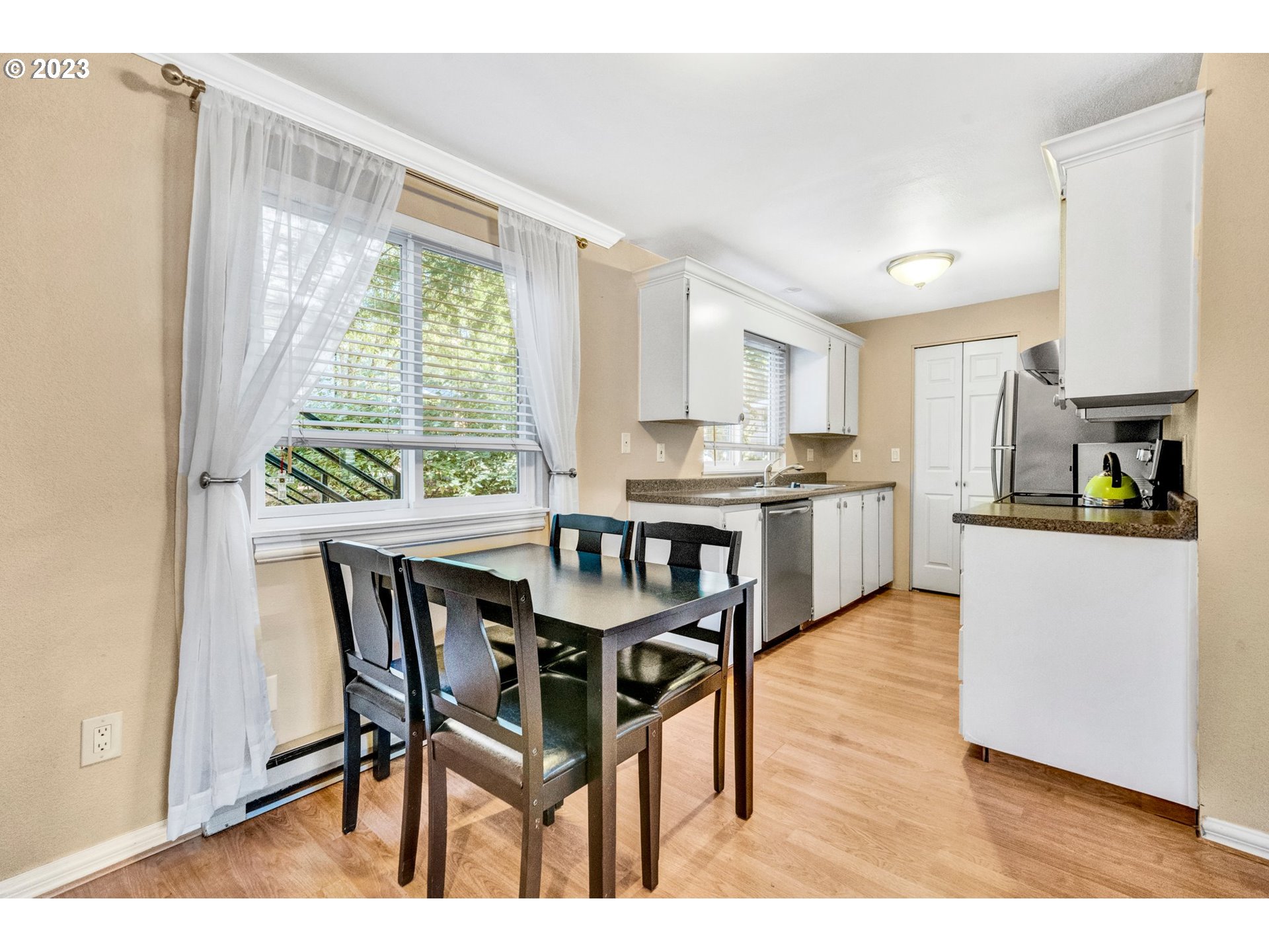 Photo #3: 23629542 Listing 