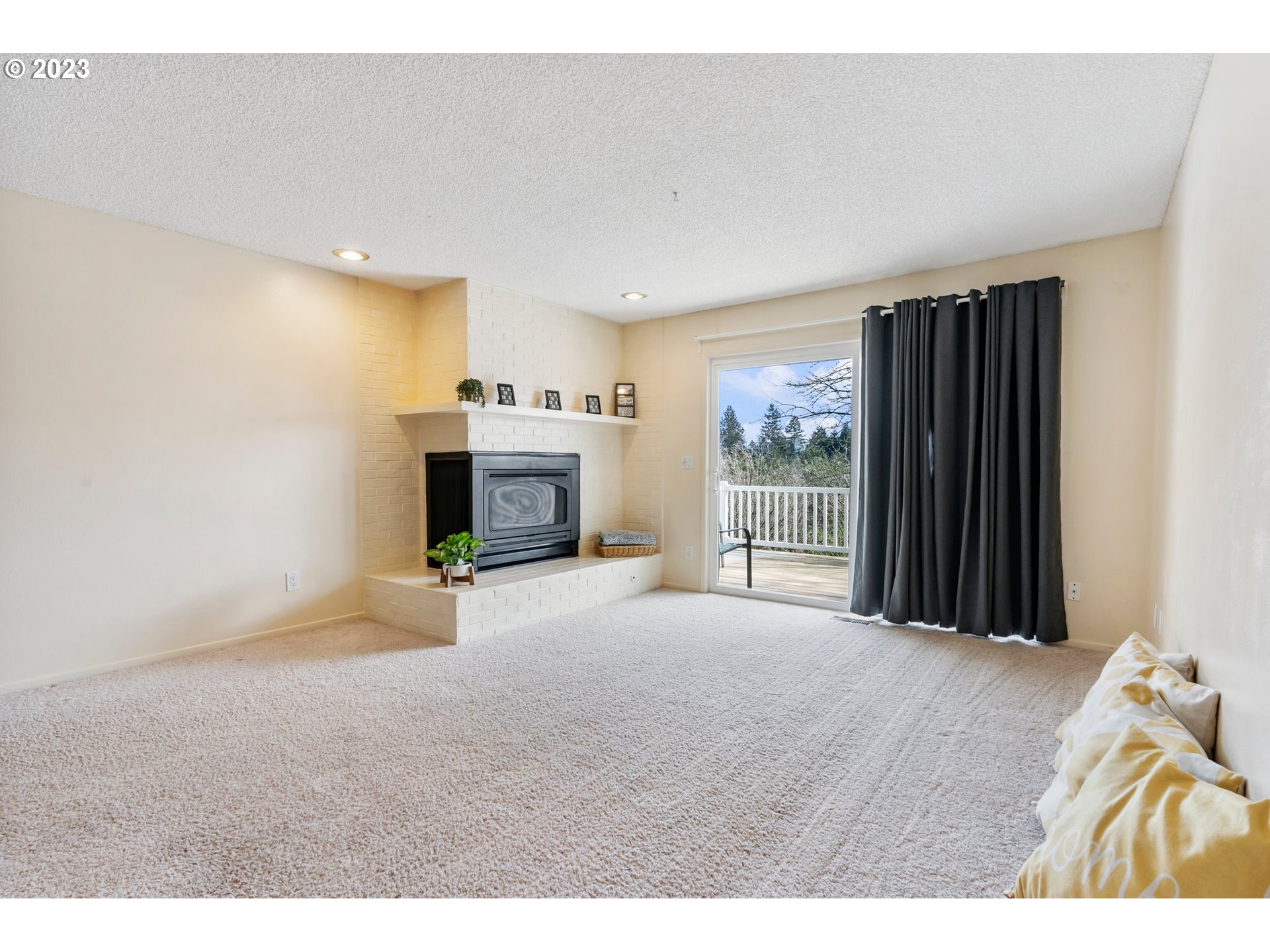 Photo #5: 23630746 Listing 