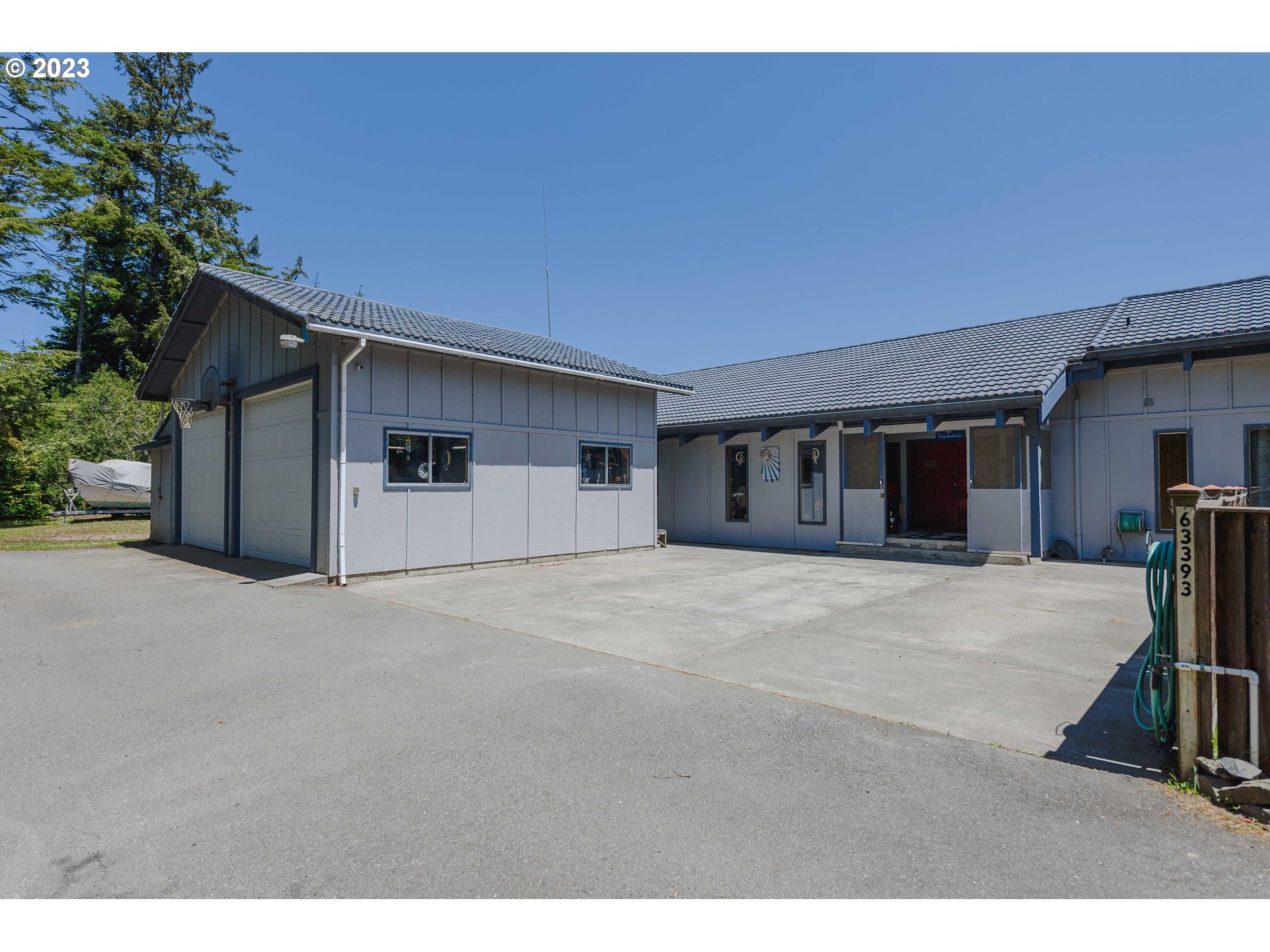 63393 CRESTWOOD DR, Coos Bay, OR 97420