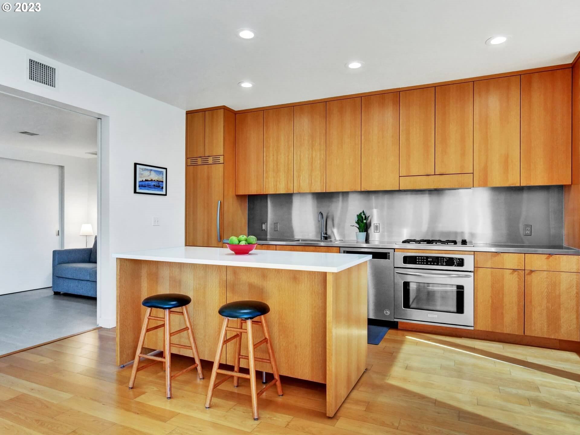 Photo #3: 23638652 Listing 