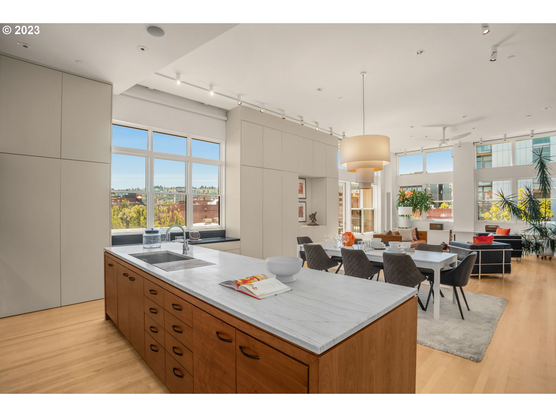 Photo #6: 23638685 Listing 