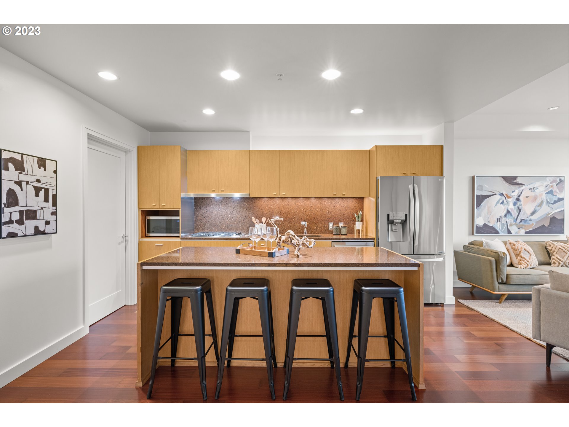 Photo #4: 23640320 Listing 