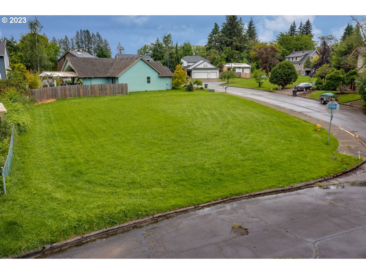 SW Brookside AVE, Tigard, OR 97223
