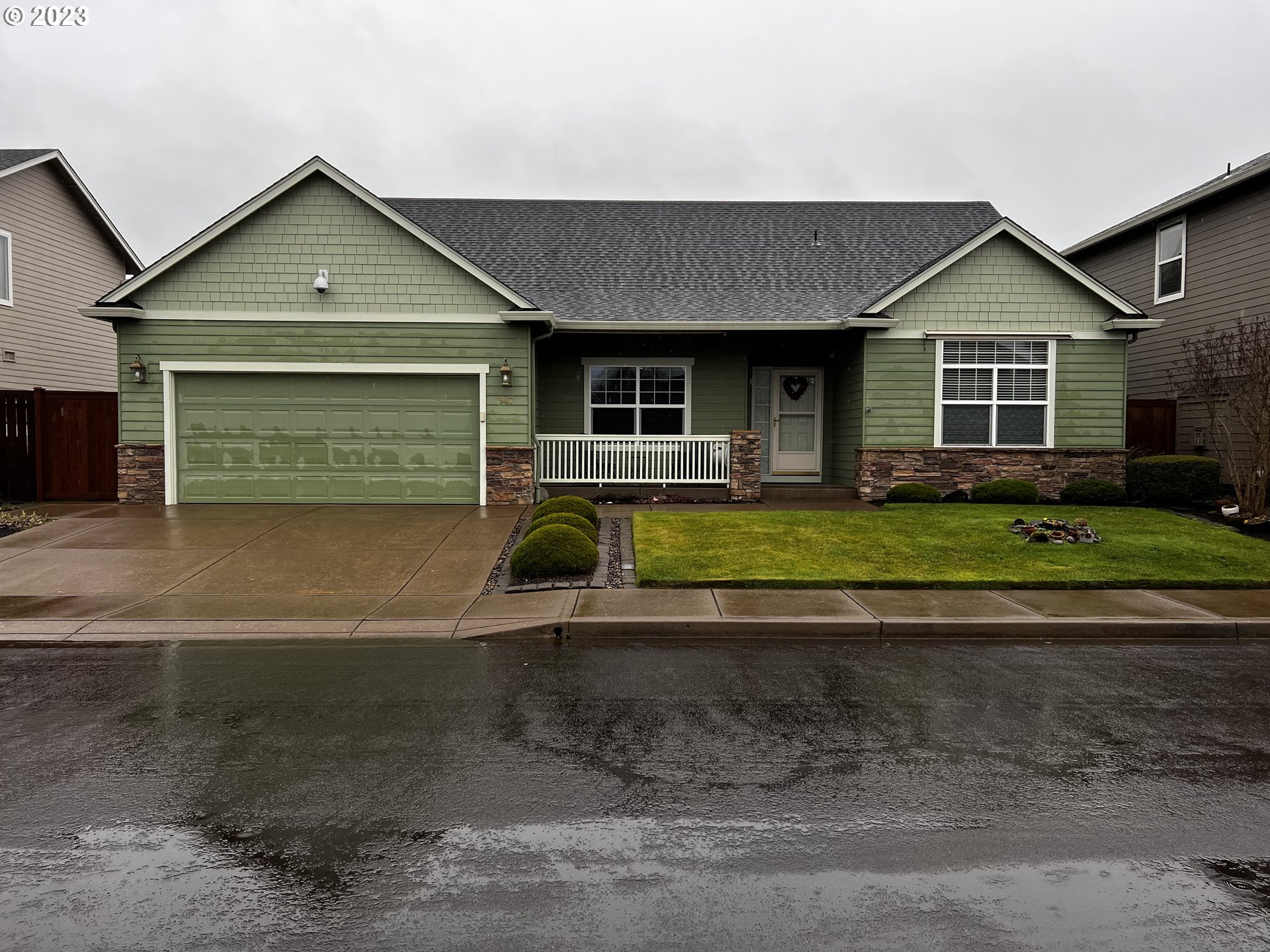 947 67TH PL, Springfield, OR 97478