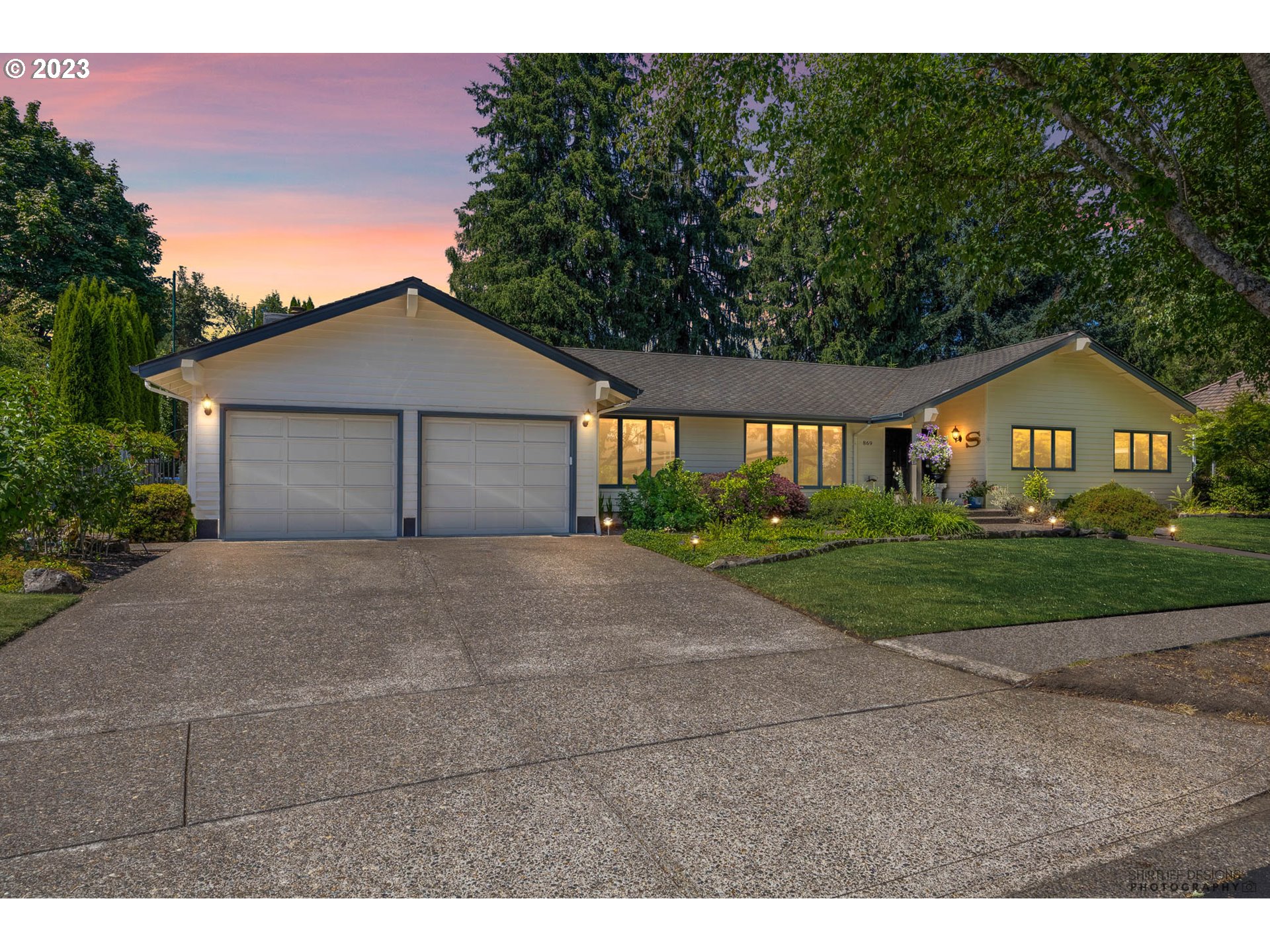 869 FAIRWAY VIEW DR, Eugene, OR 