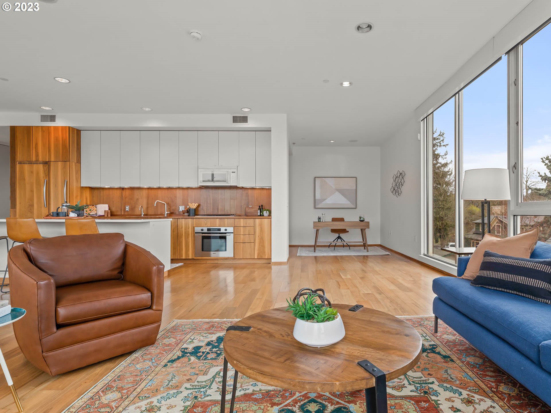 Photo #3: 23653340 Listing 